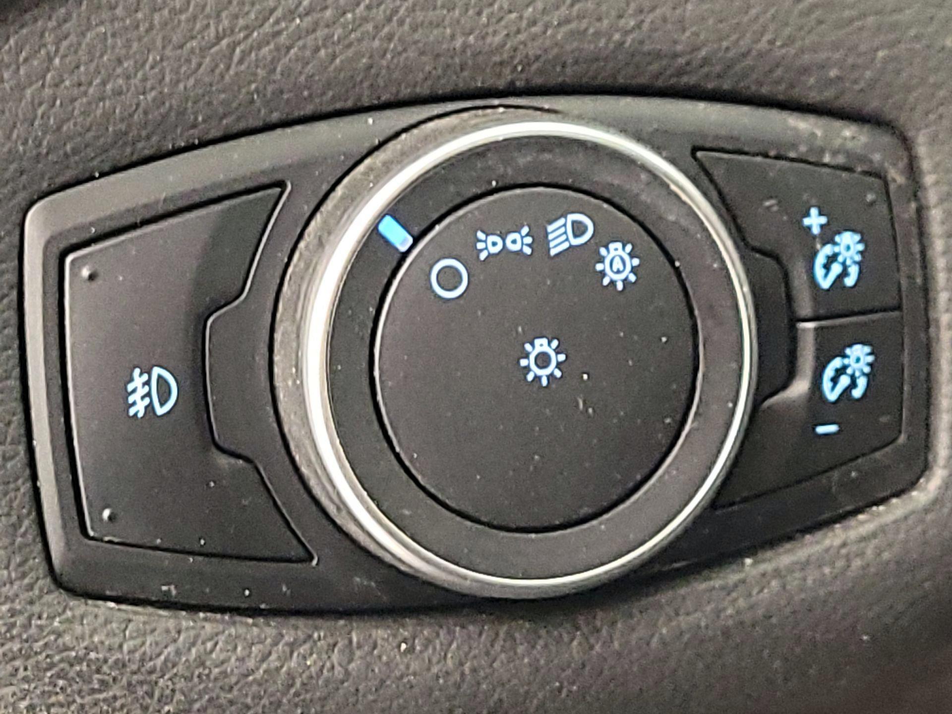 Thumbnail: 2015 Ford Escape - 13