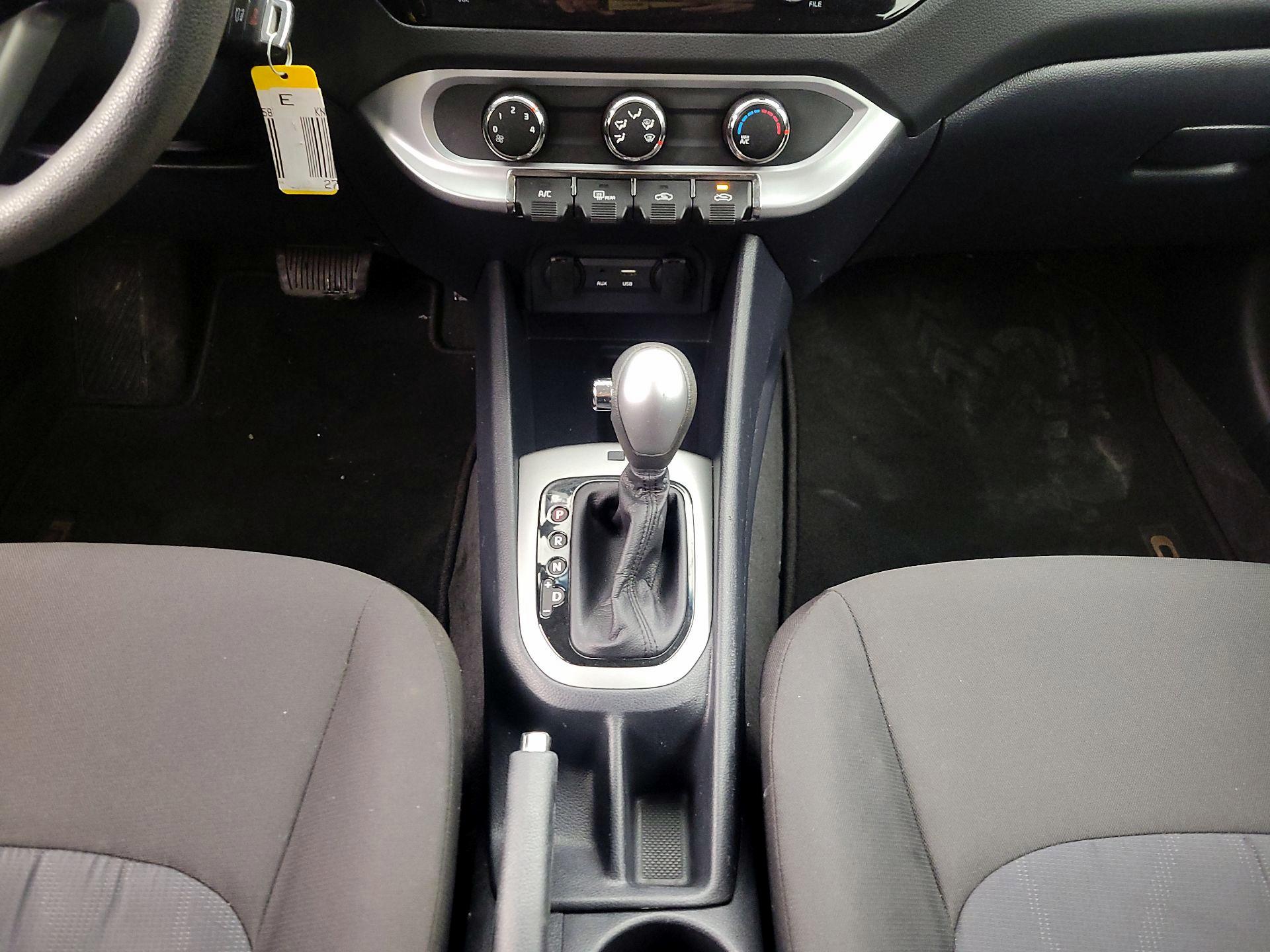 Thumbnail: 2016 Kia Rio - 16