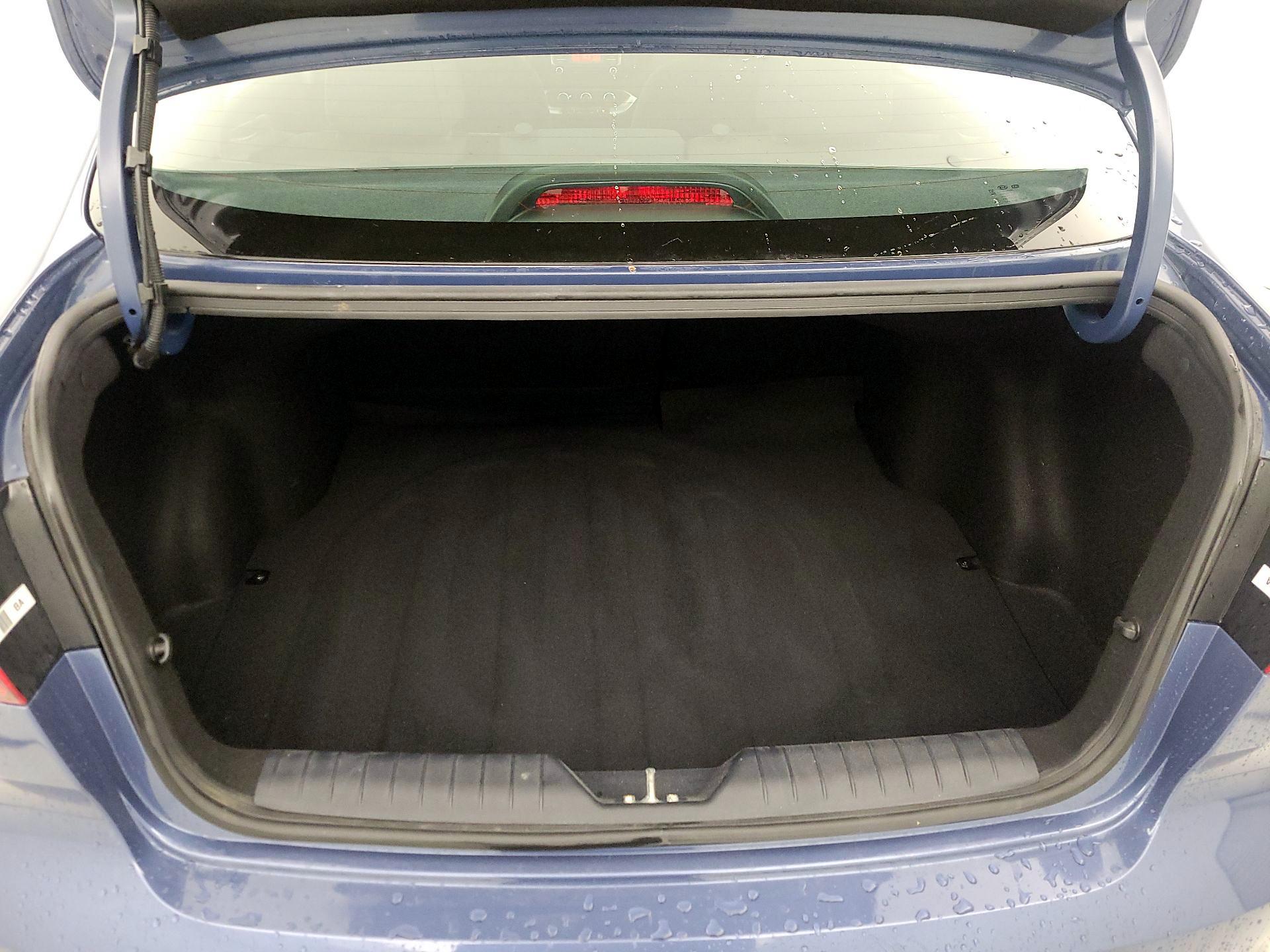 Thumbnail: 2016 Kia Rio - 19