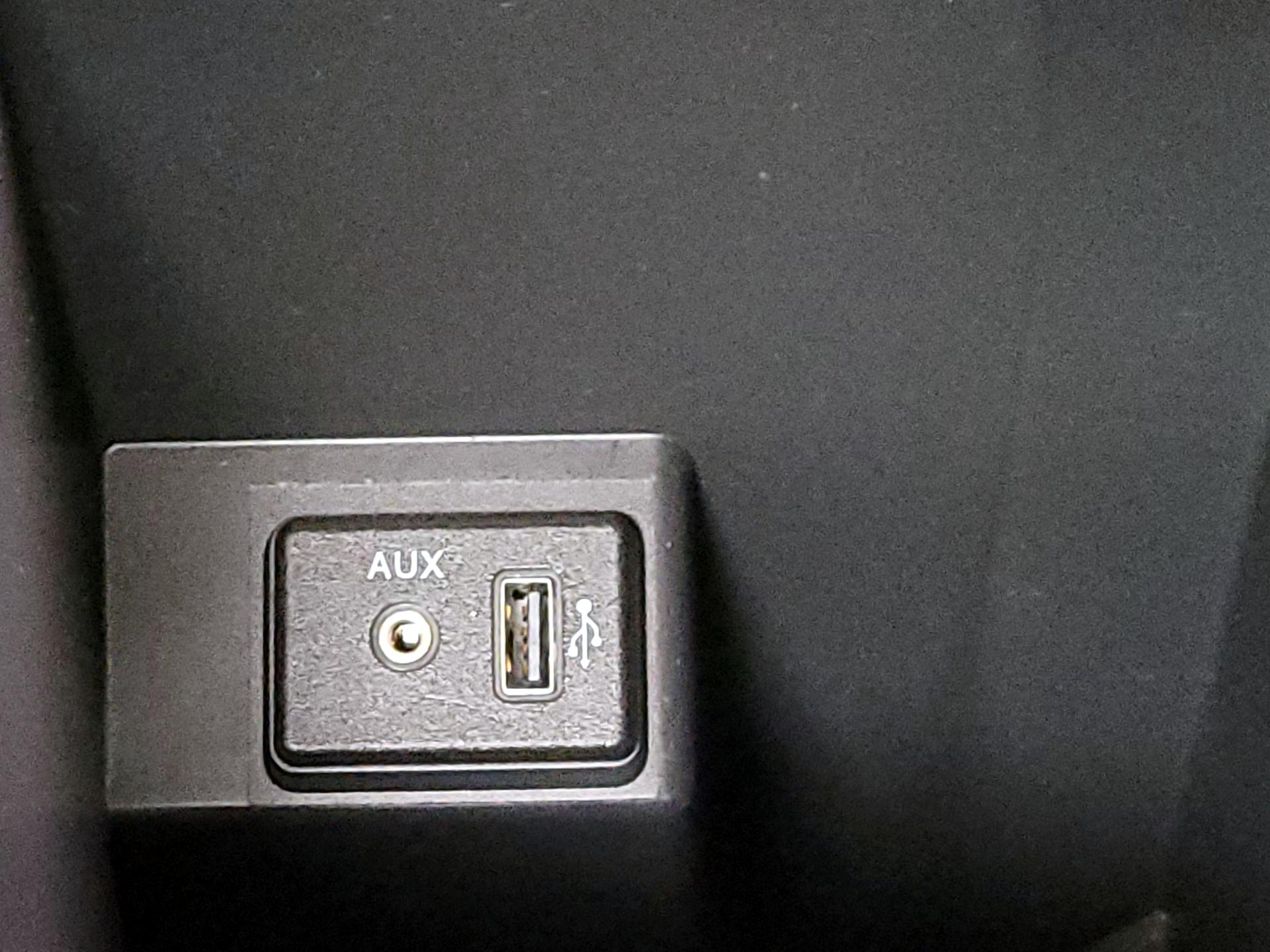 Thumbnail: 2019 Nissan Sentra - 18