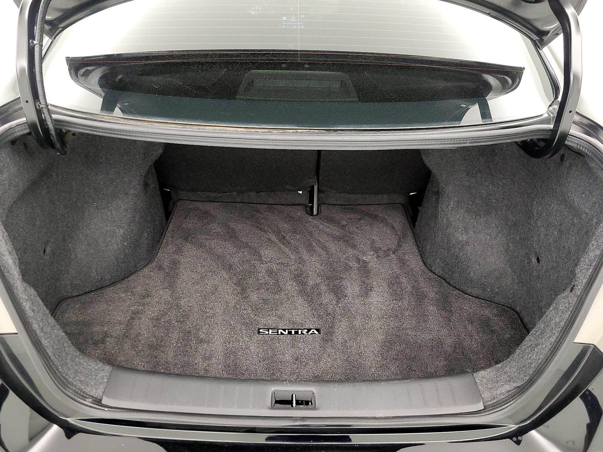 Thumbnail: 2019 Nissan Sentra - 20