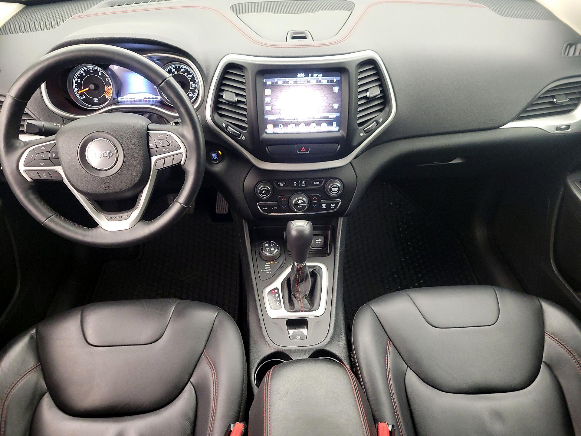 Thumbnail: 2015 Jeep Cherokee - 9