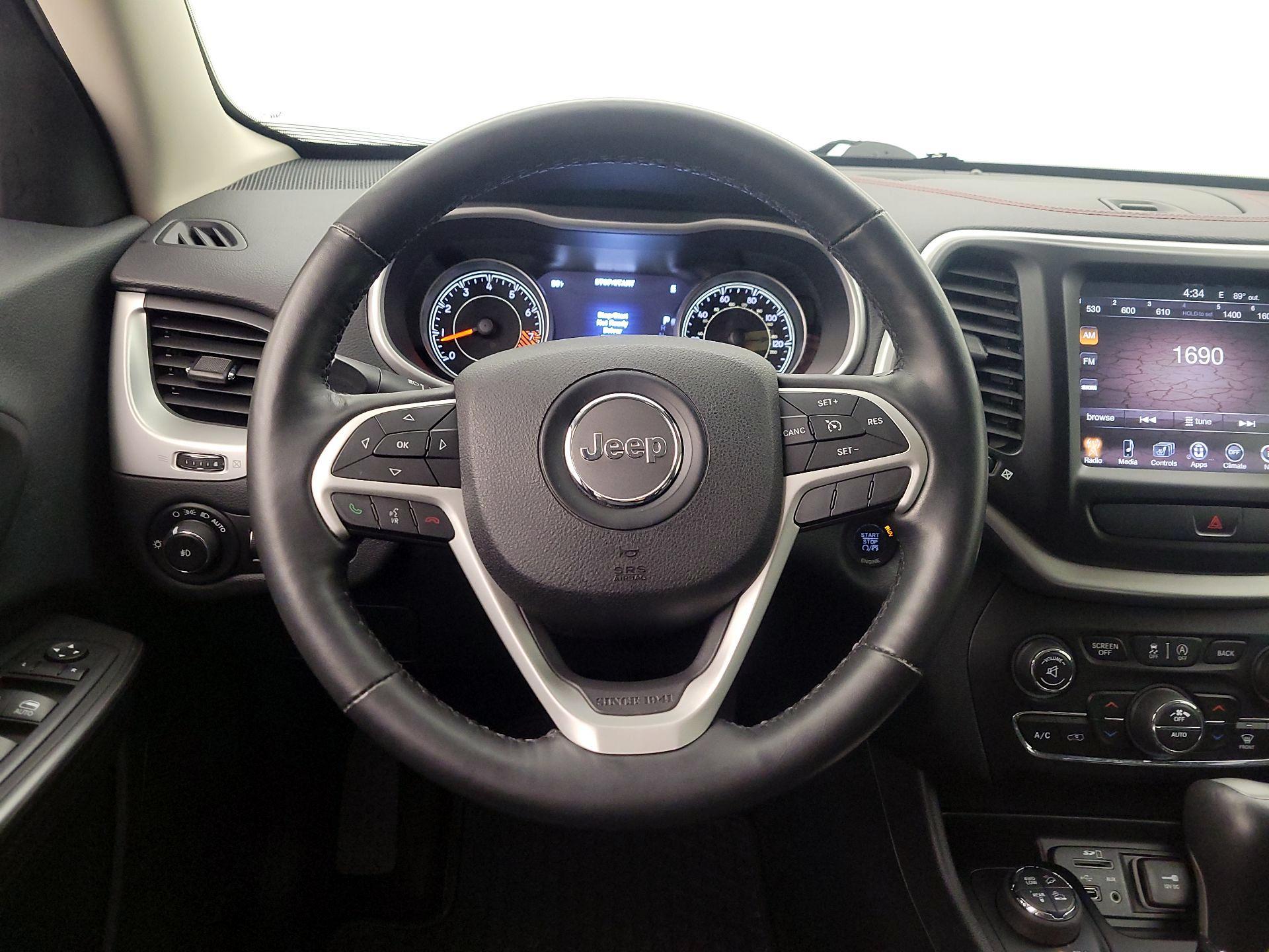 Thumbnail: 2015 Jeep Cherokee - 10