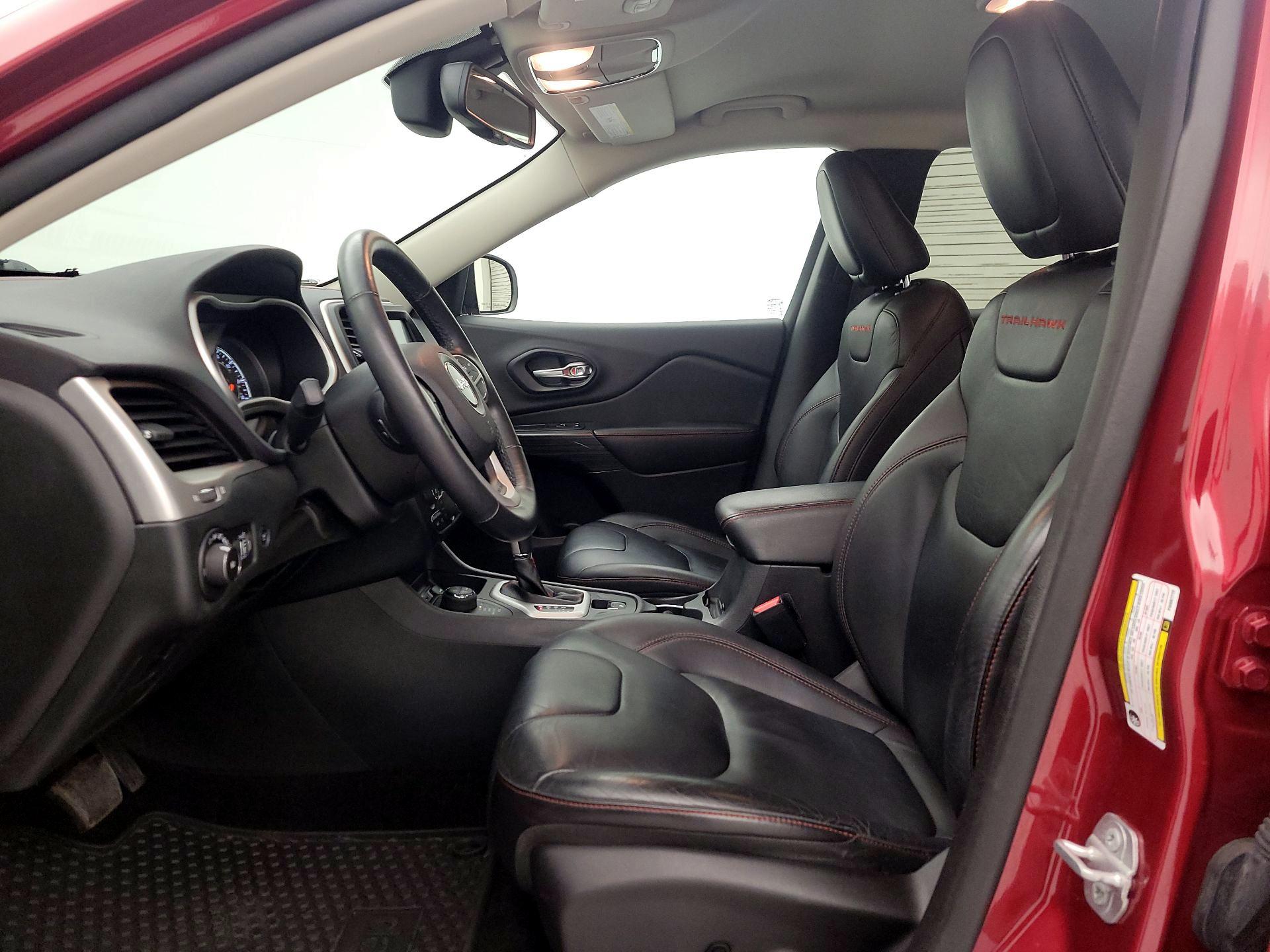 Thumbnail: 2015 Jeep Cherokee - 11