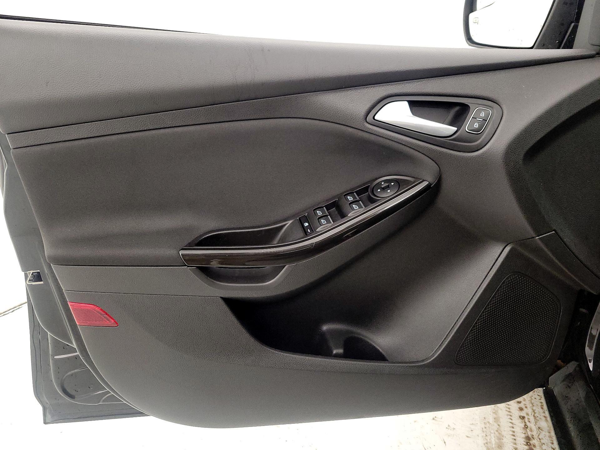 Thumbnail: 2018 Ford Focus - 12