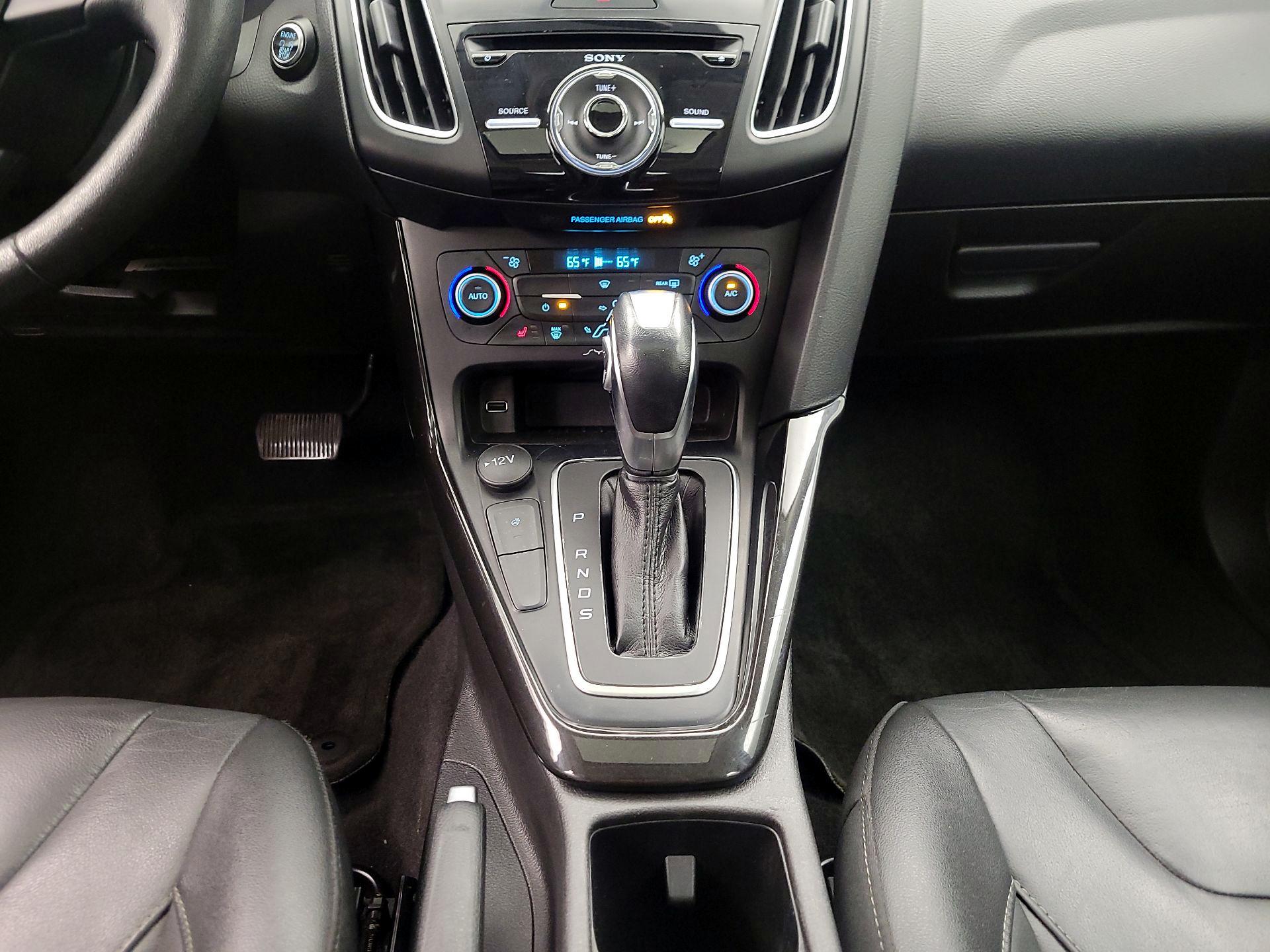 Thumbnail: 2018 Ford Focus - 18