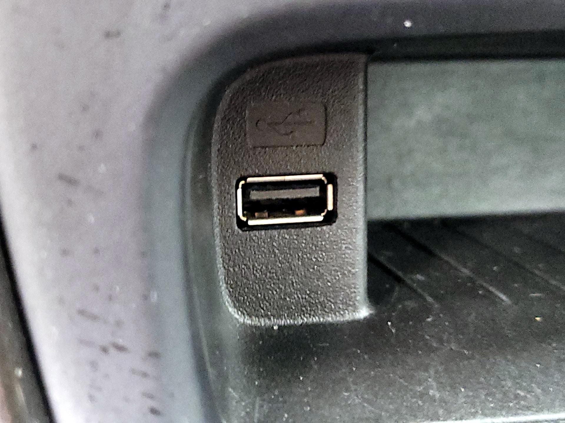 Thumbnail: 2018 Ford Focus - 19