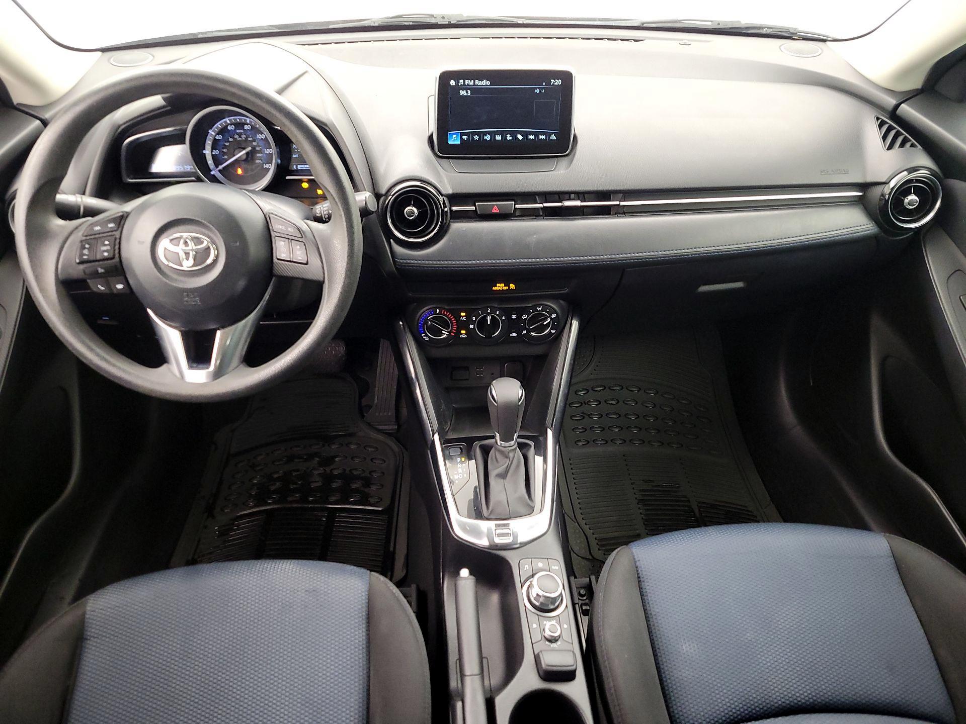 Thumbnail: 2018 Toyota Yaris iA - 9