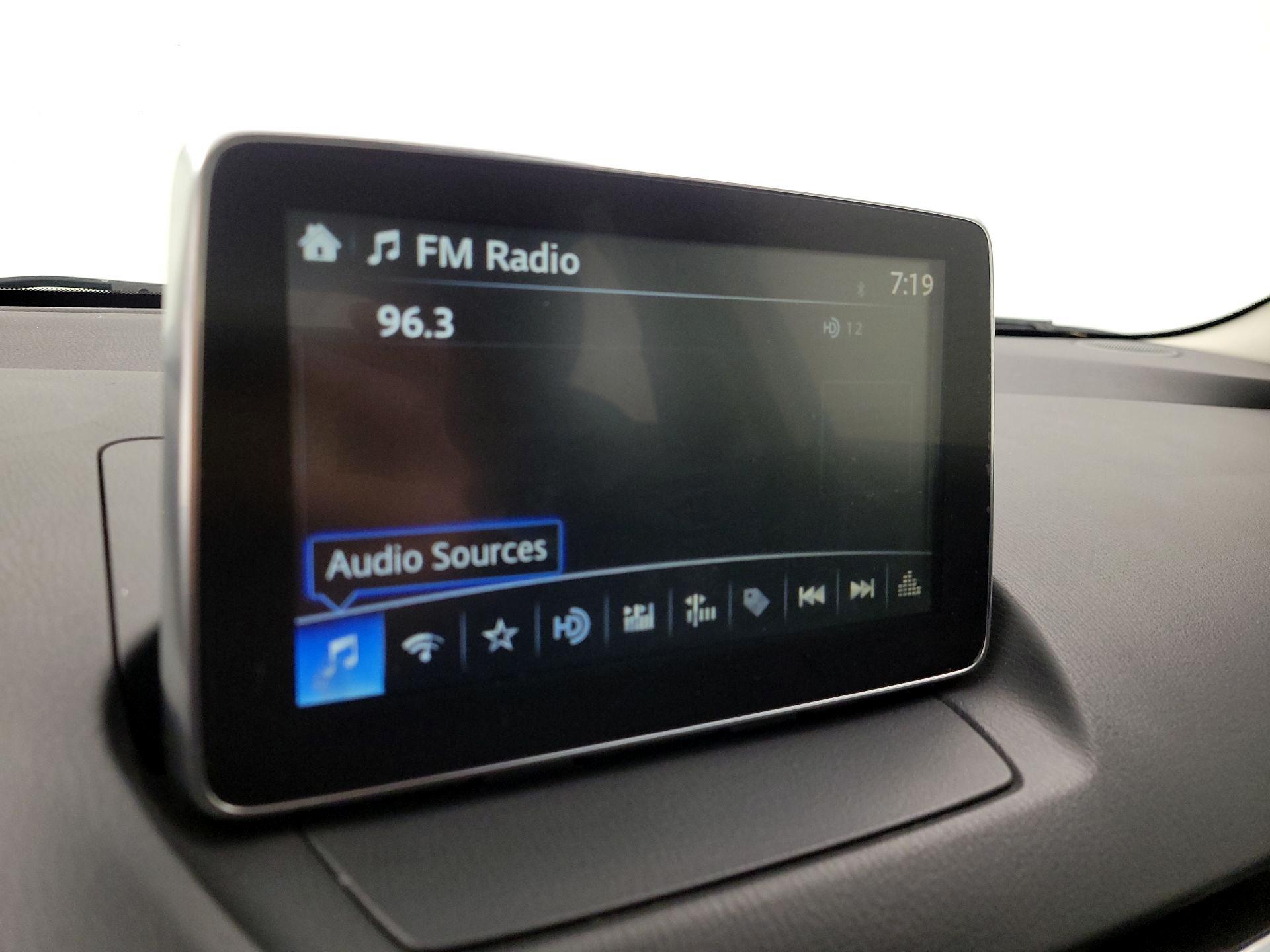 Thumbnail: 2018 Toyota Yaris iA - 15