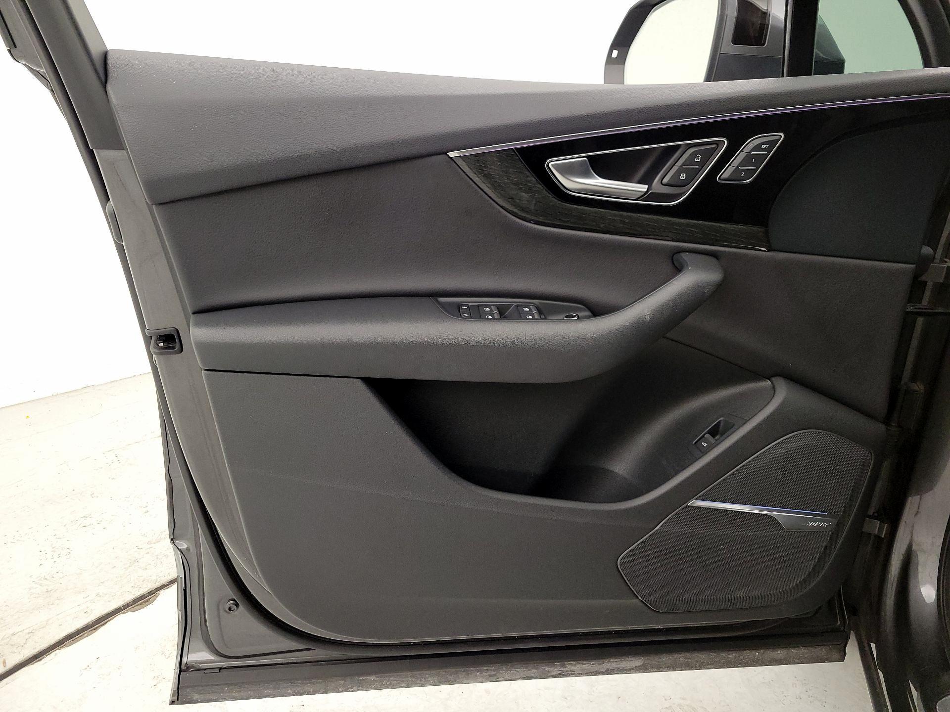 Thumbnail: 2018 Audi Q7 - 12