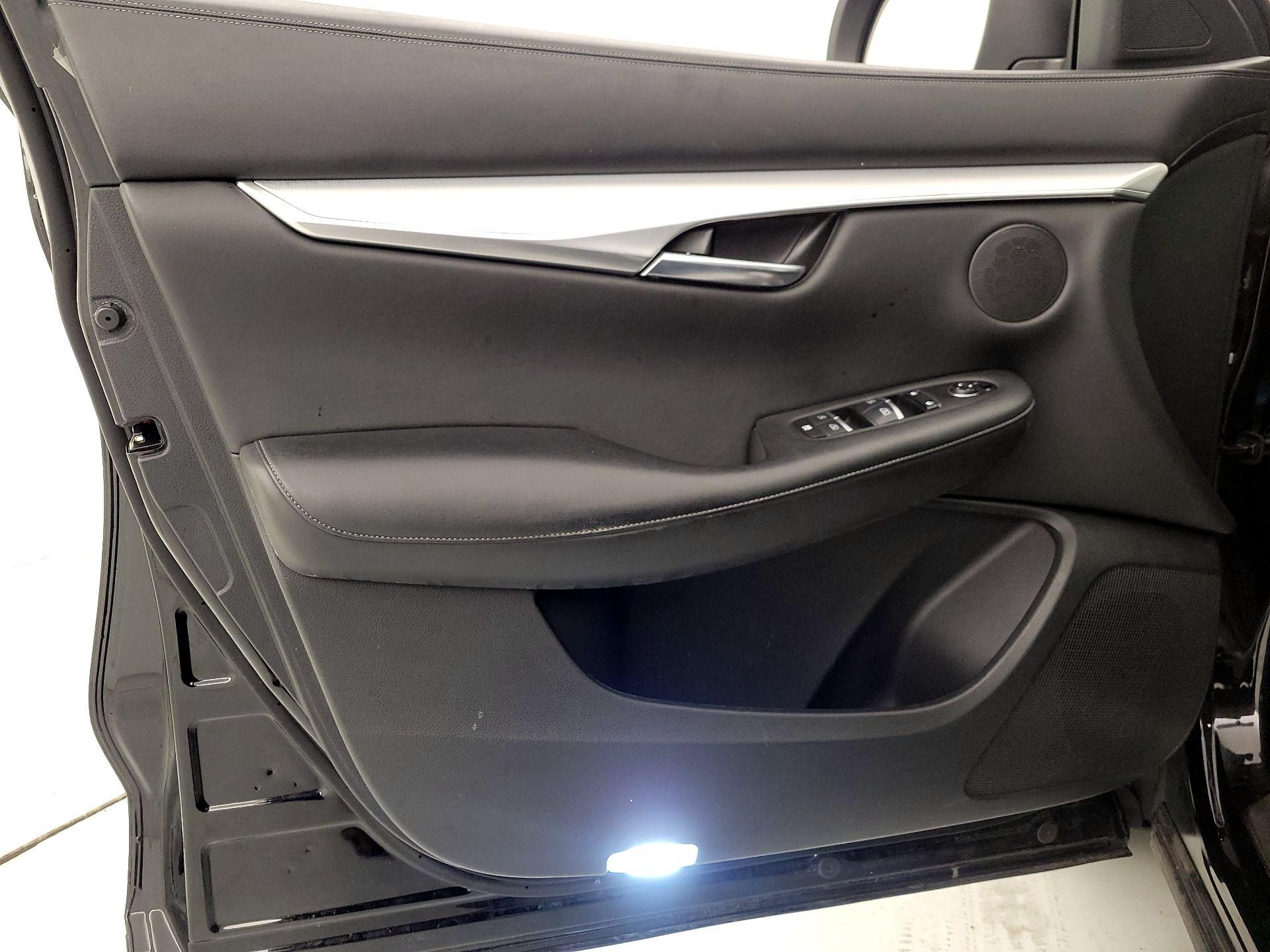 Thumbnail: 2019 INFINITI QX50 - 12