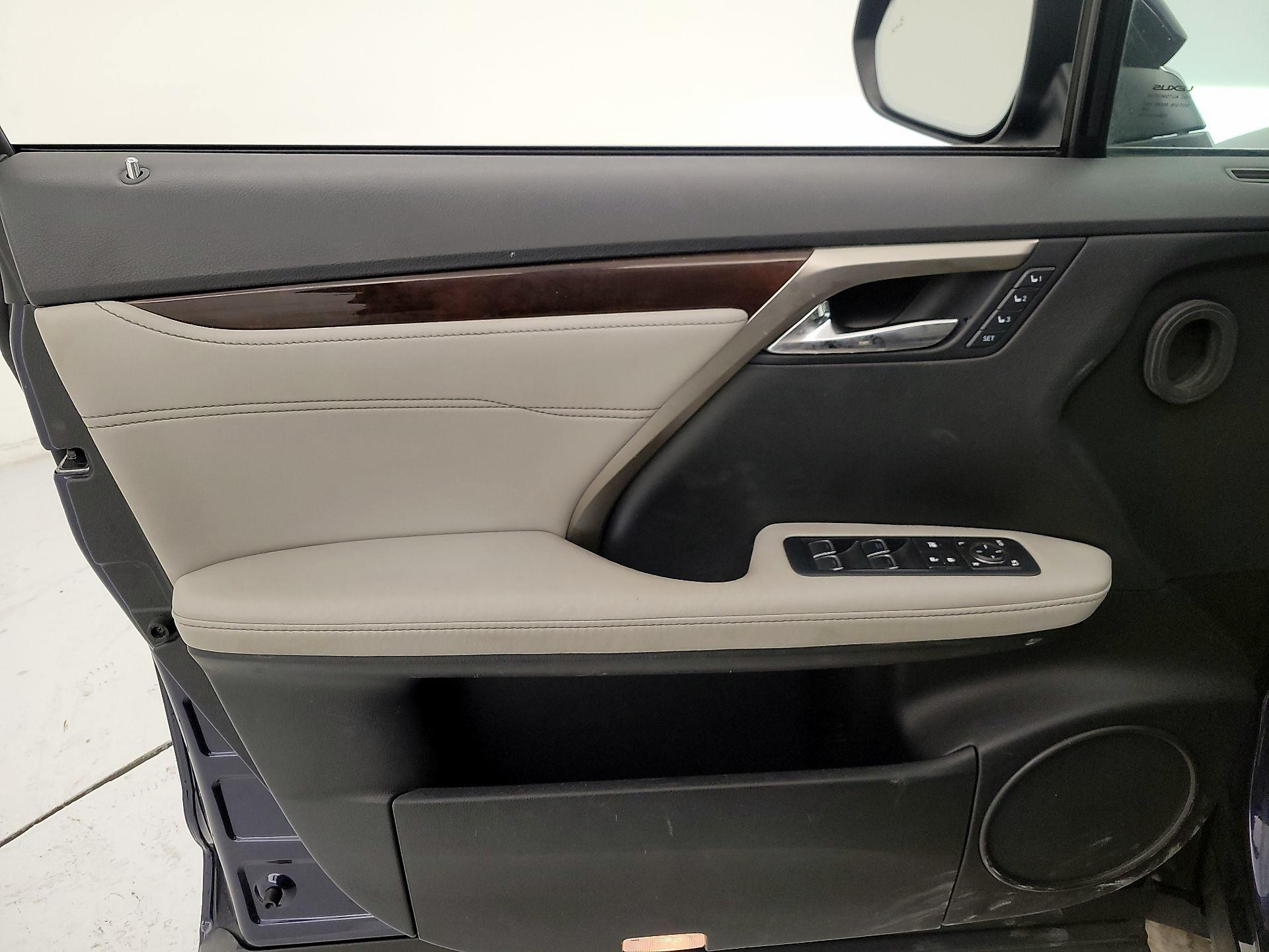 Thumbnail: 2016 Lexus RX - 12