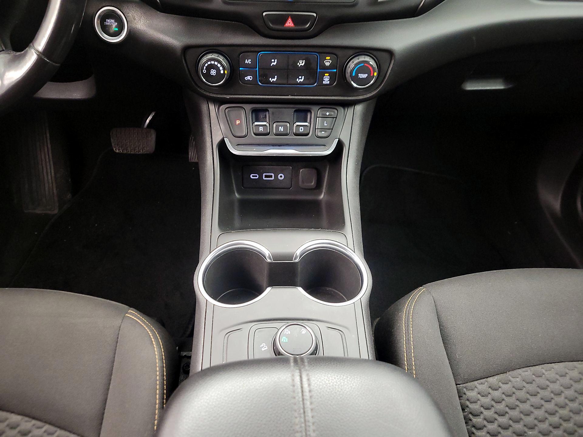 Thumbnail: 2019 GMC Terrain - 17