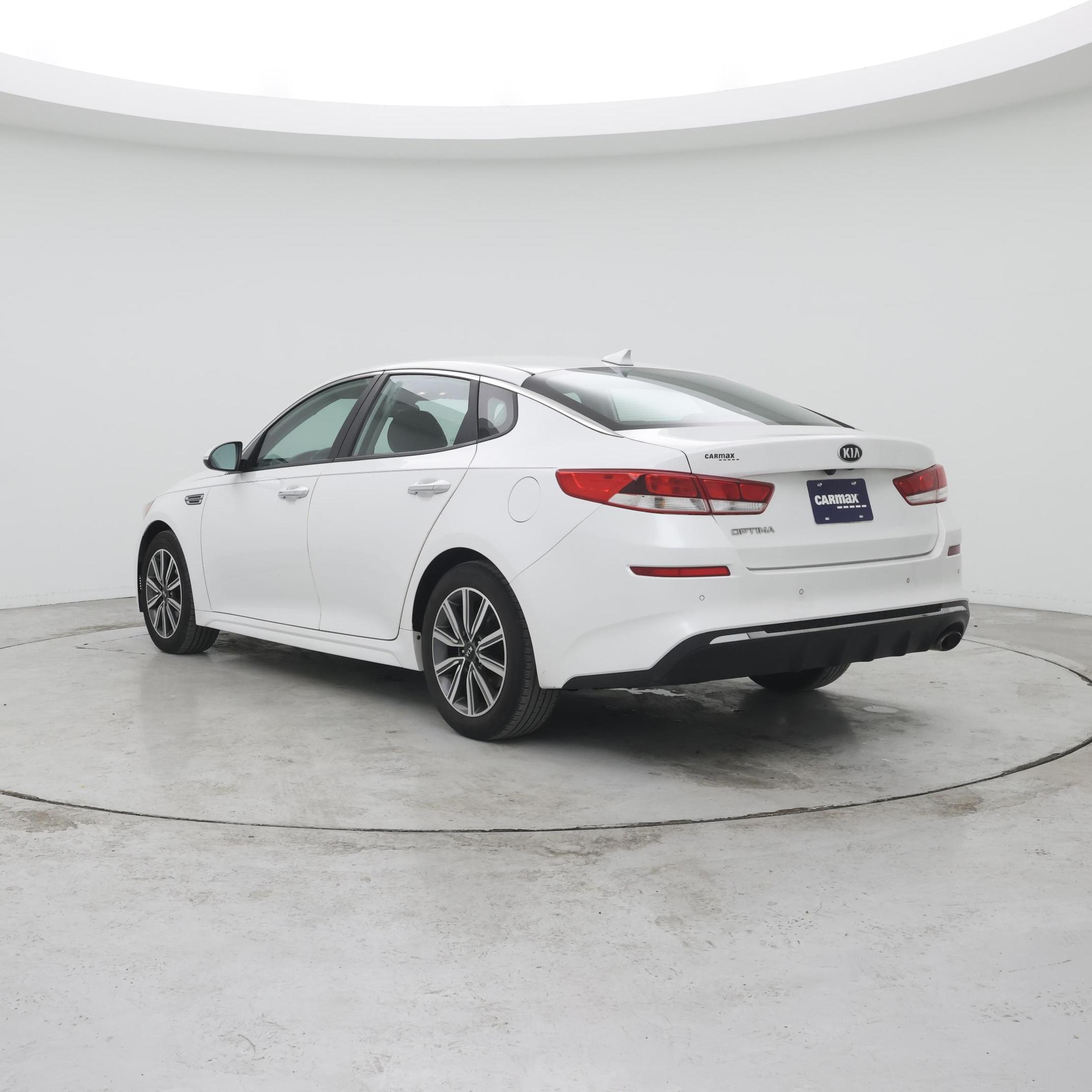 Thumbnail: 2019 Kia Optima - 2