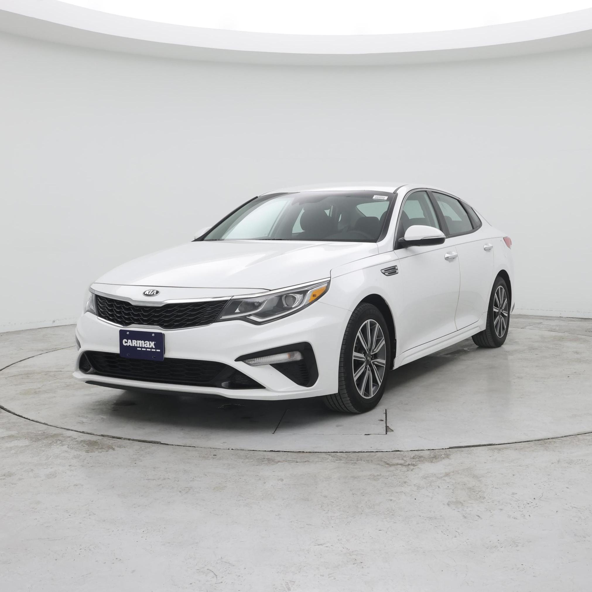 Thumbnail: 2019 Kia Optima - 4