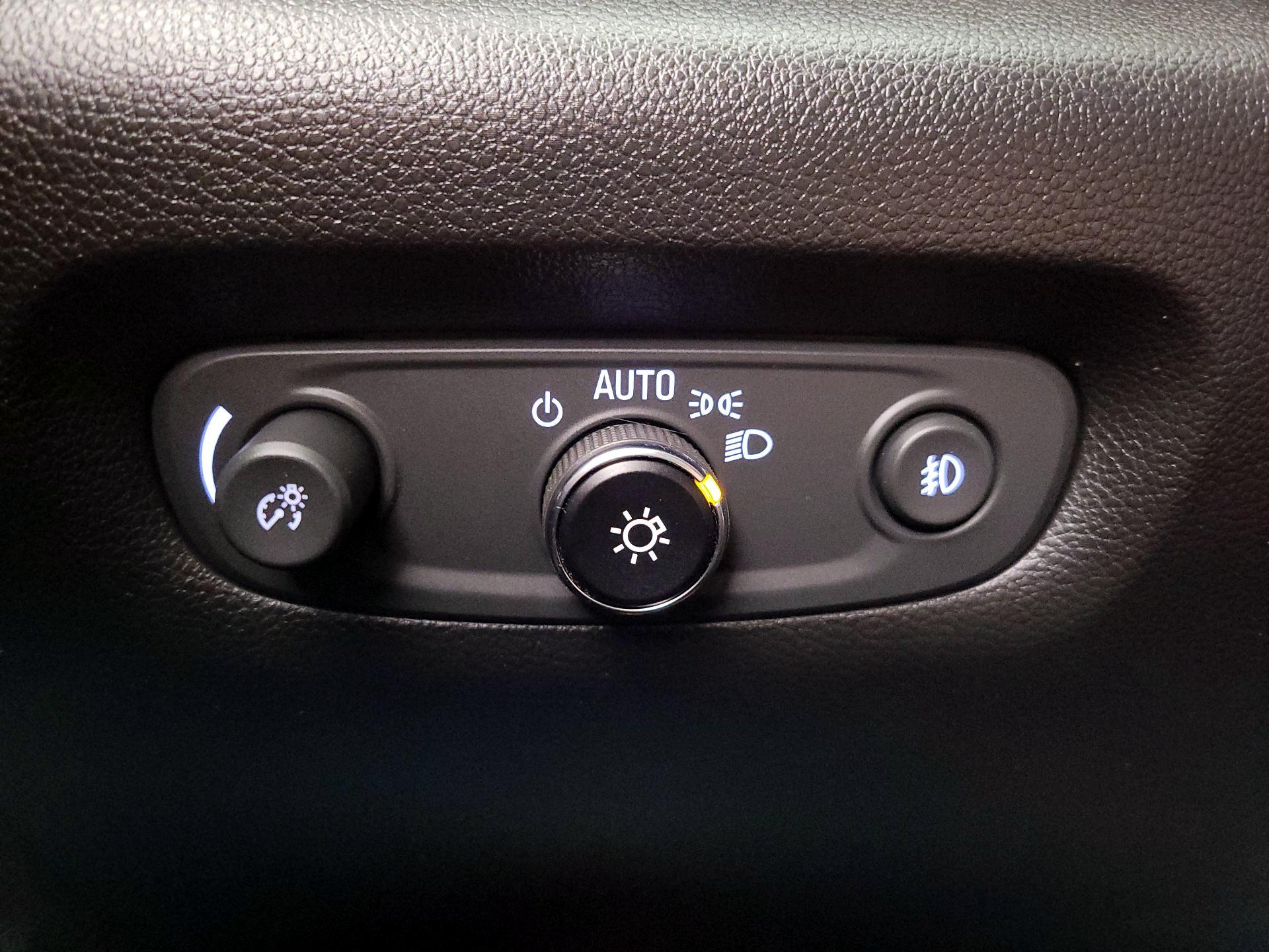 Thumbnail: 2019 Chevrolet Traverse - 13