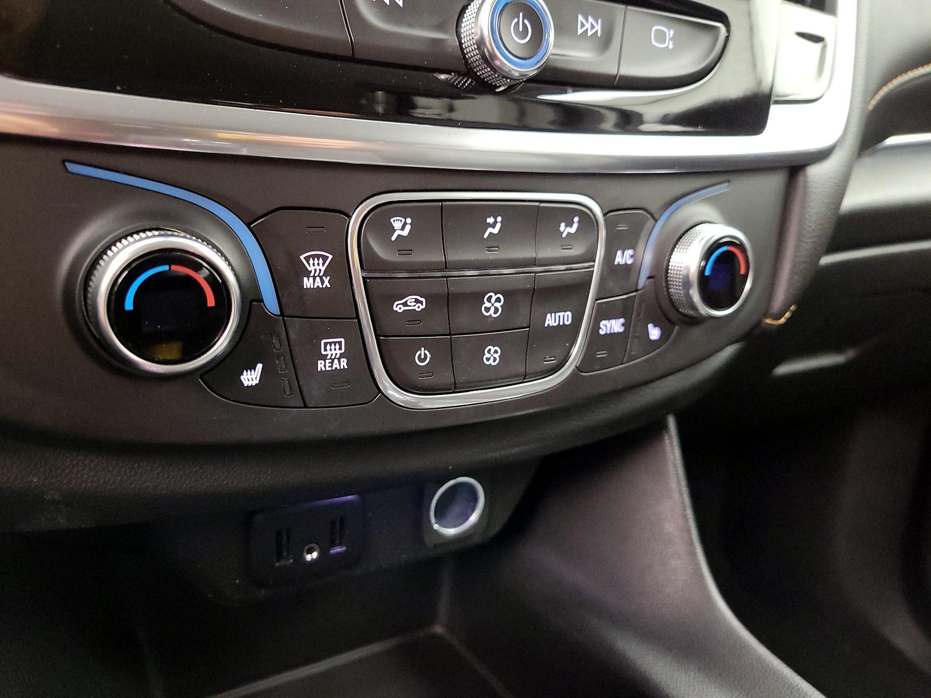 Thumbnail: 2019 Chevrolet Traverse - 16