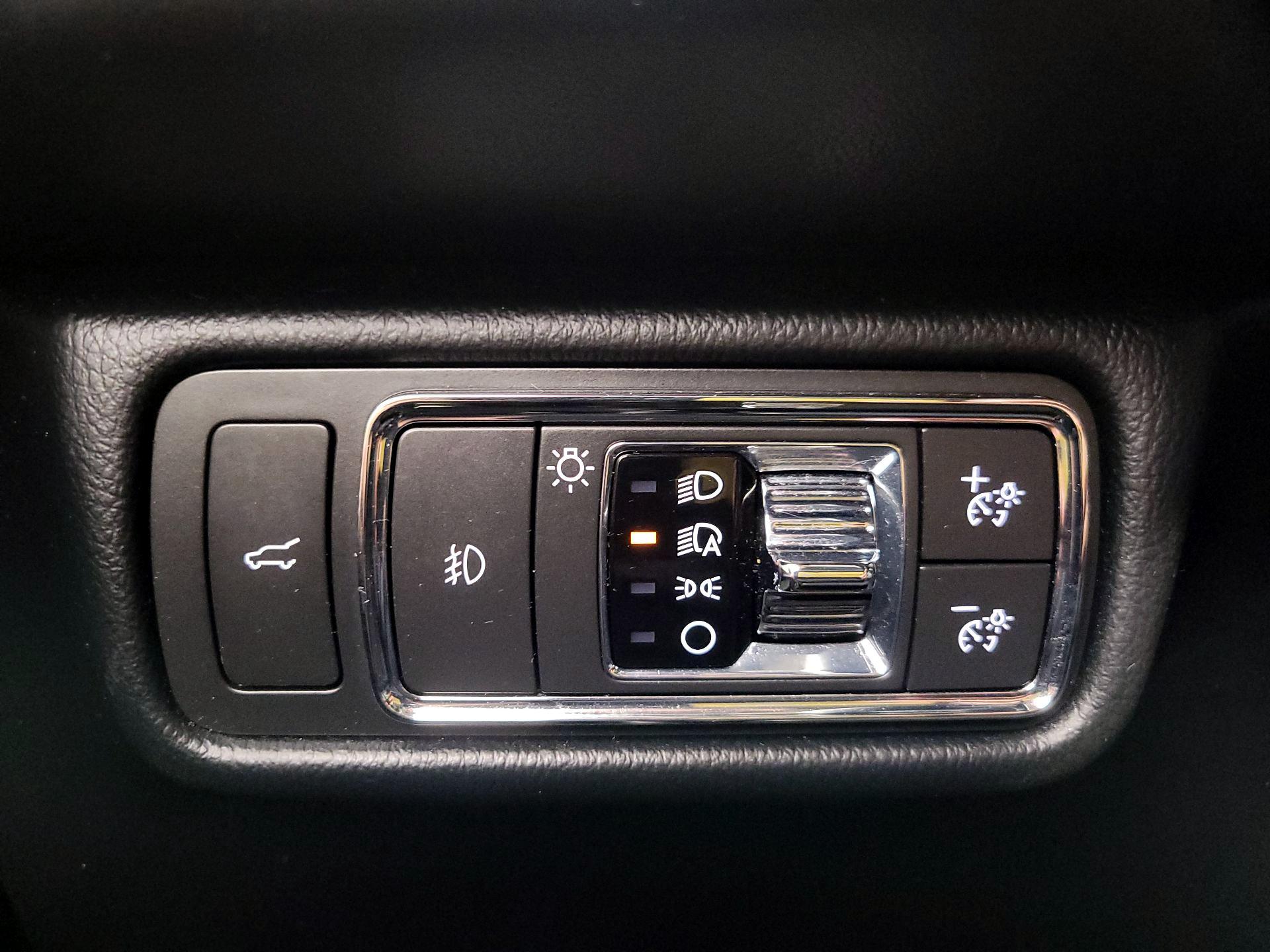 Thumbnail: 2021 Lincoln Aviator - 13