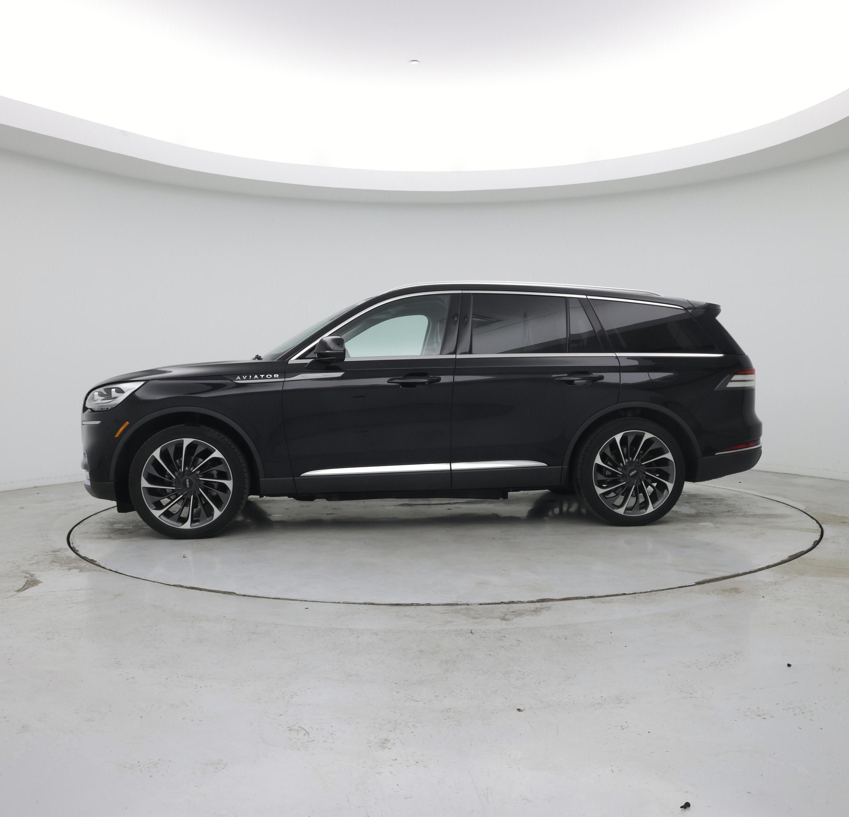 Thumbnail: 2021 Lincoln Aviator - 3