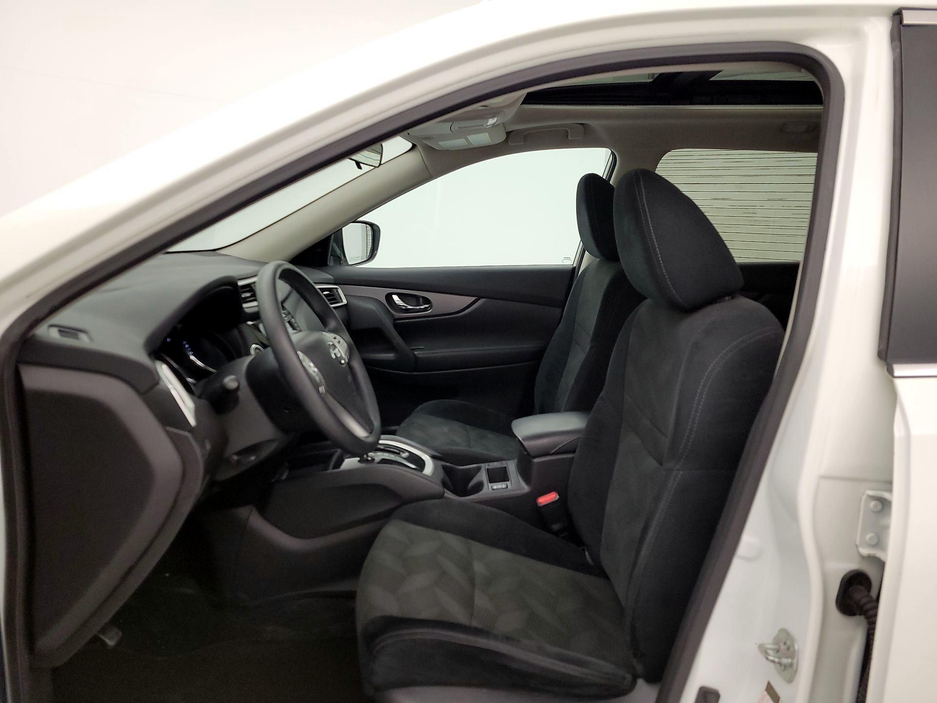 Thumbnail: 2015 Nissan Rogue - 11