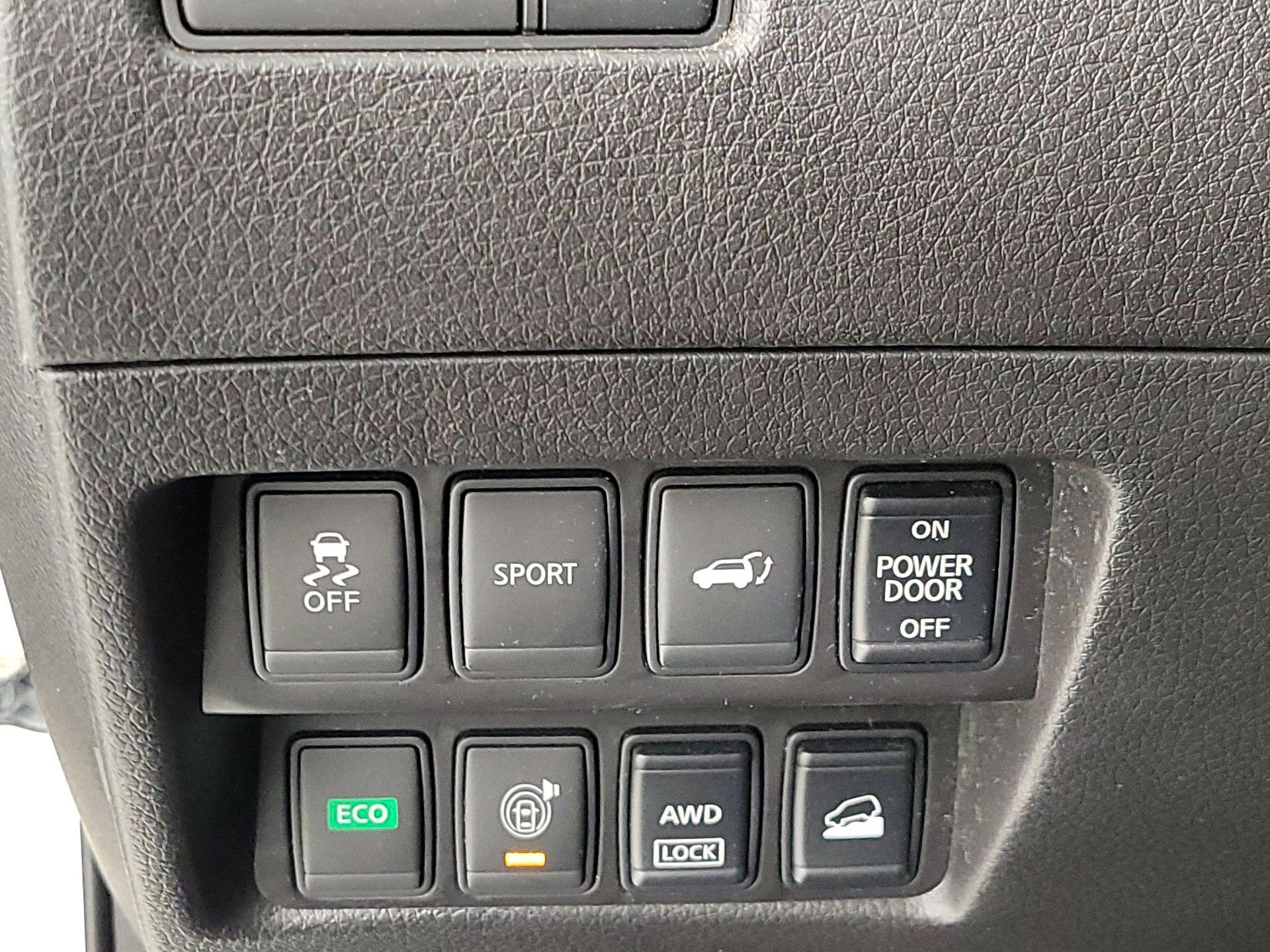 Thumbnail: 2015 Nissan Rogue - 13