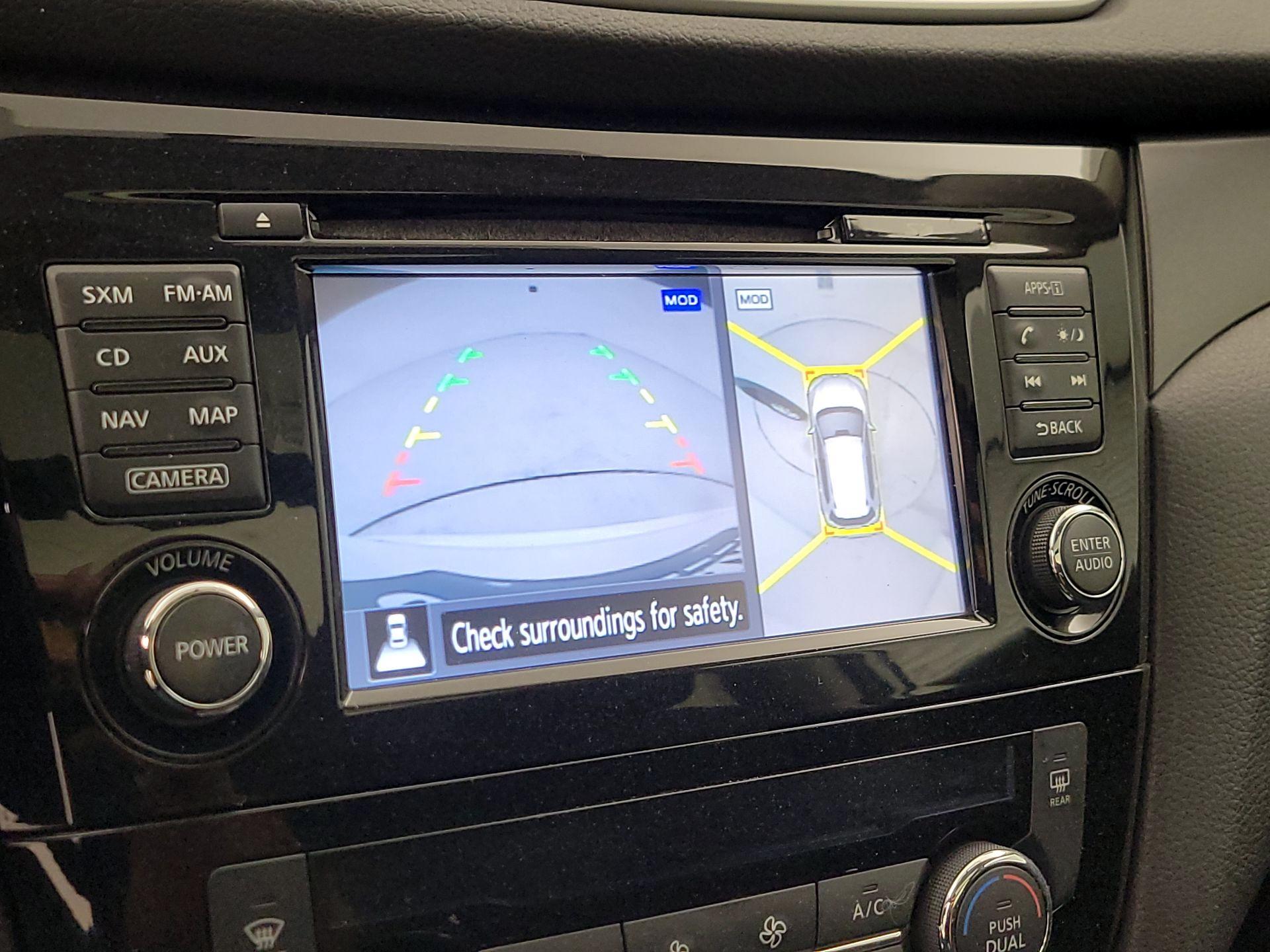 Thumbnail: 2015 Nissan Rogue - 15