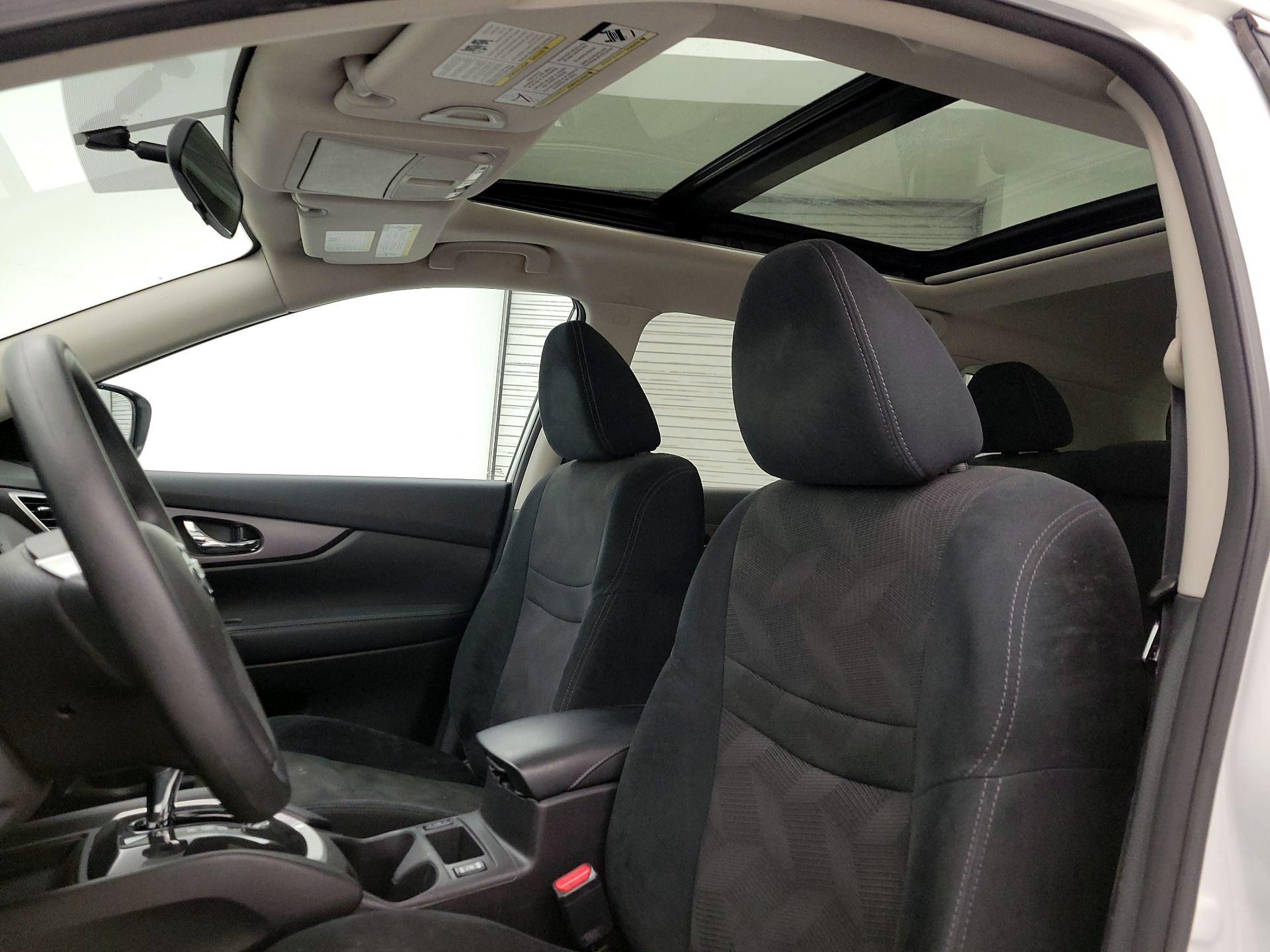 Thumbnail: 2015 Nissan Rogue - 20