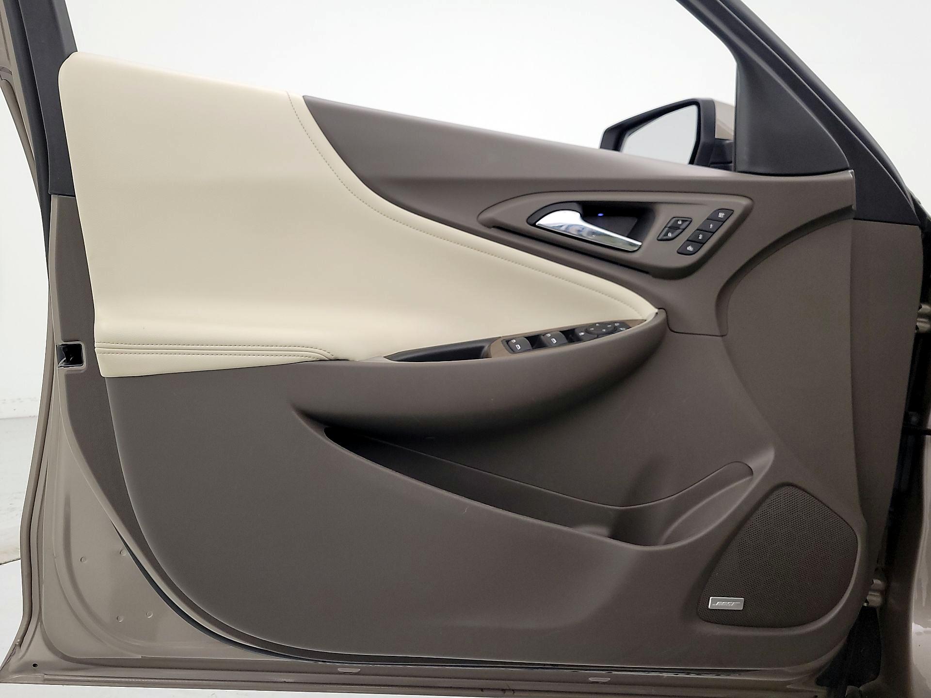 Thumbnail: 2022 Chevrolet Malibu - 12