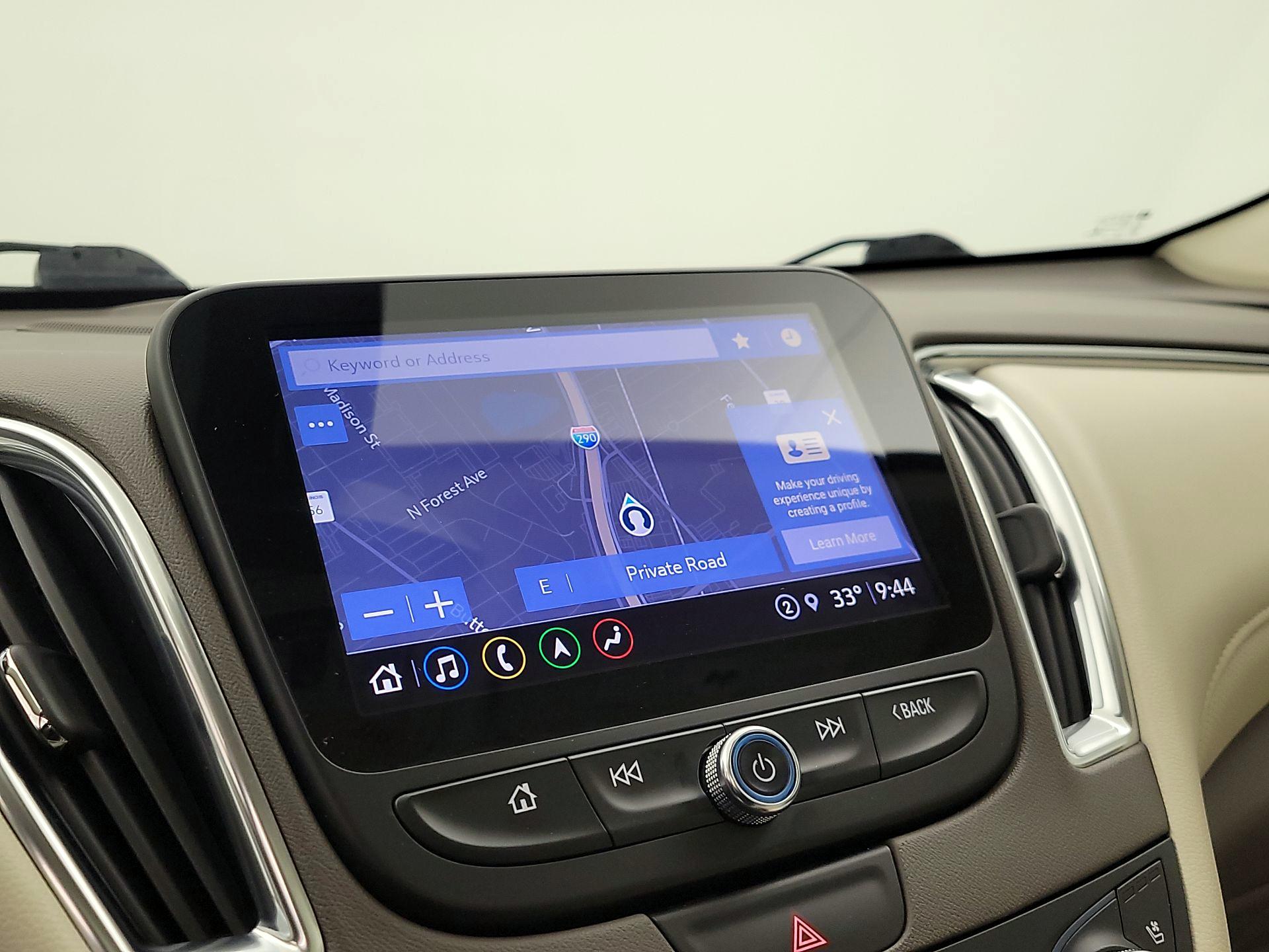 Thumbnail: 2022 Chevrolet Malibu - 14