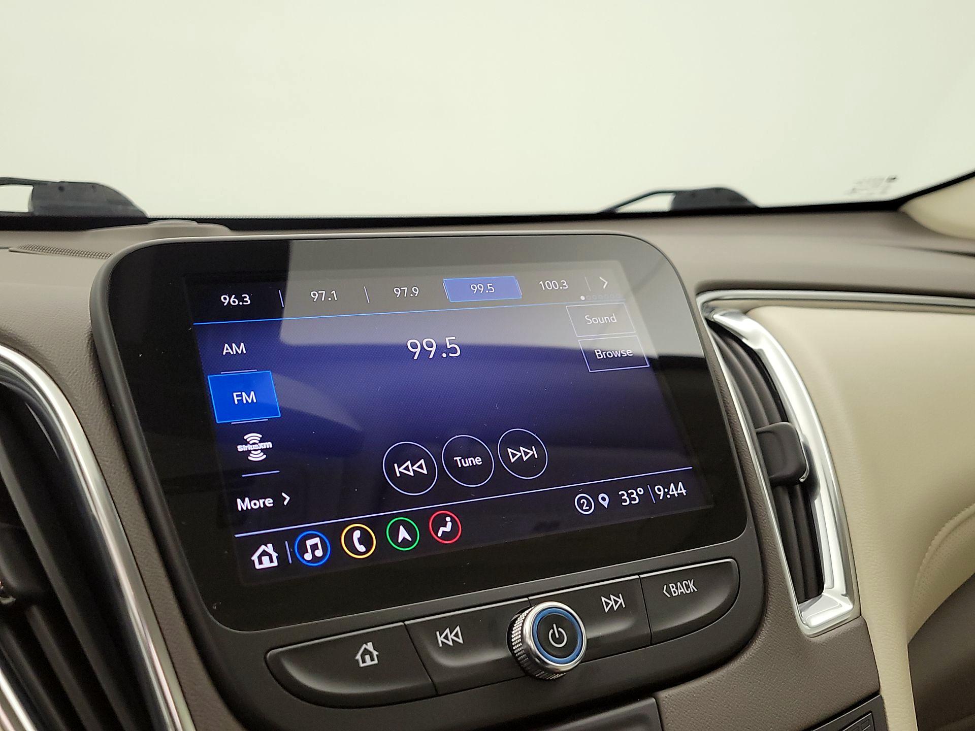 Thumbnail: 2022 Chevrolet Malibu - 16