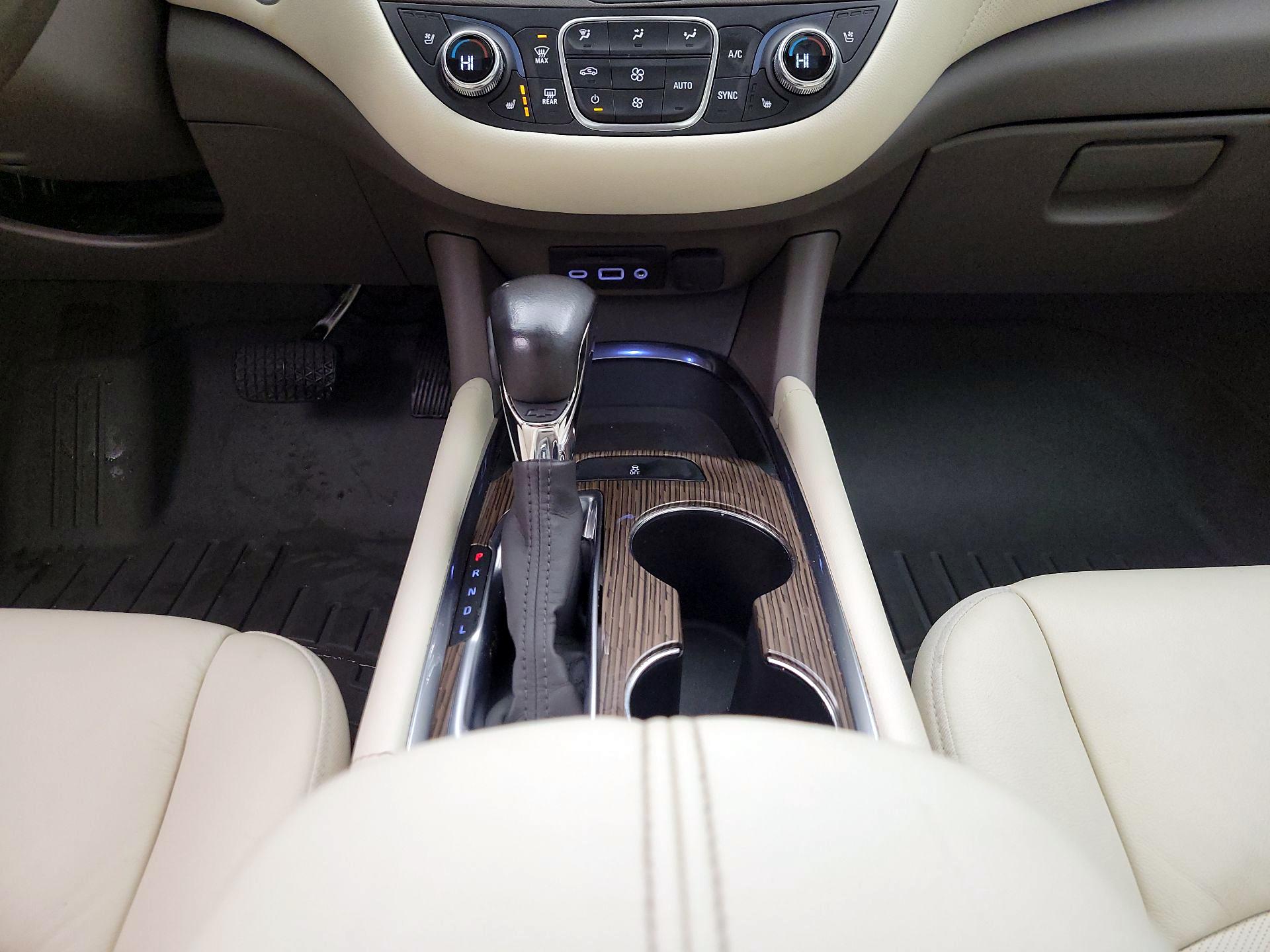 Thumbnail: 2022 Chevrolet Malibu - 18