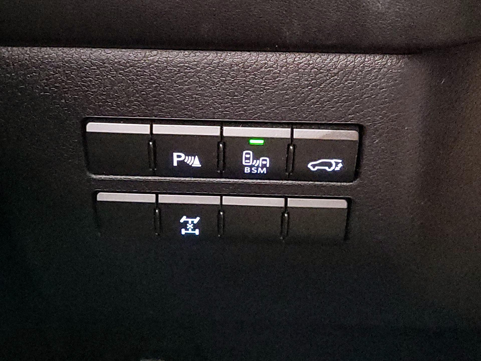 Thumbnail: 2017 Lexus NX - 13