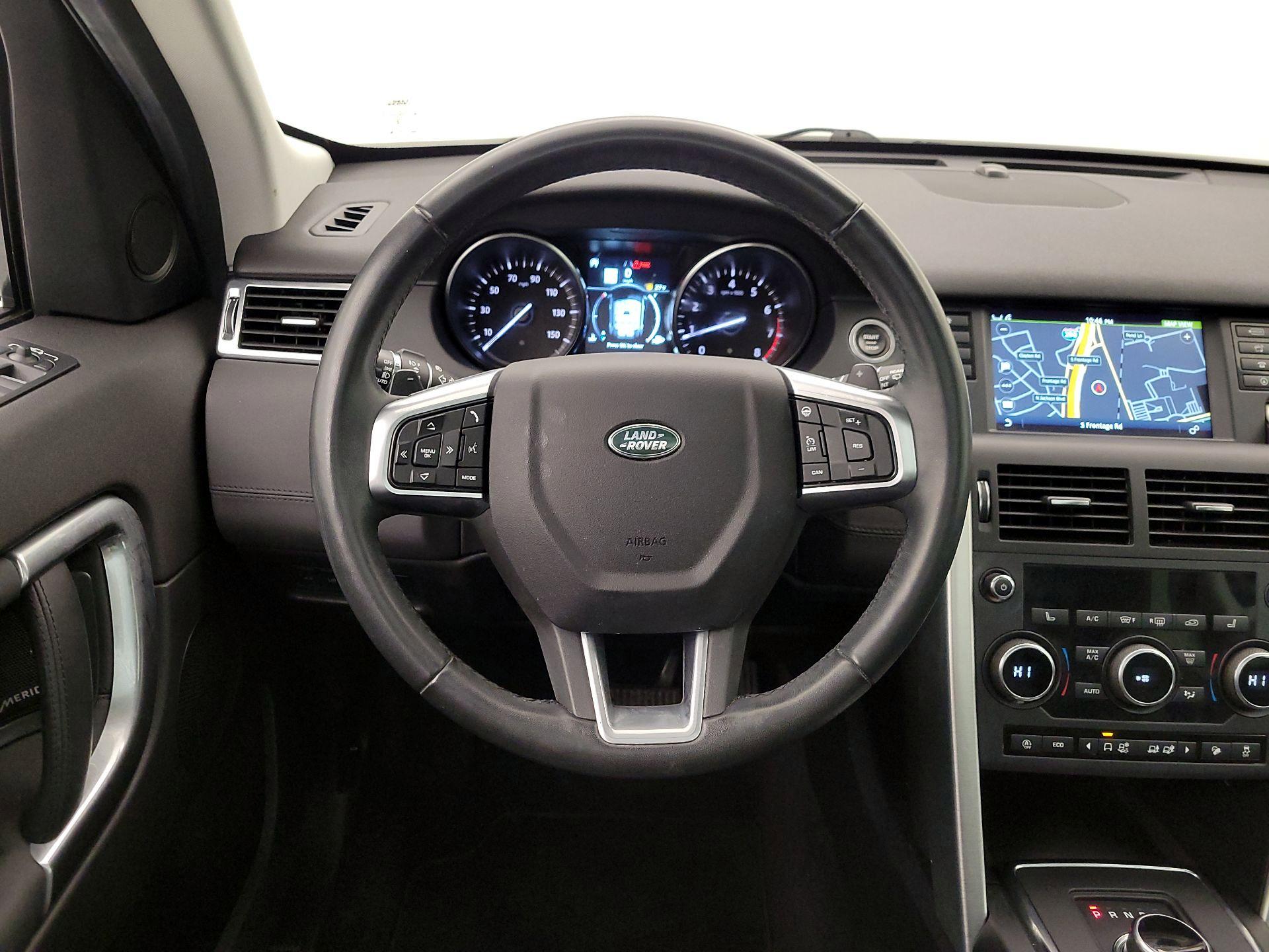 Thumbnail: 2019 Land Rover Discovery Sport - 10