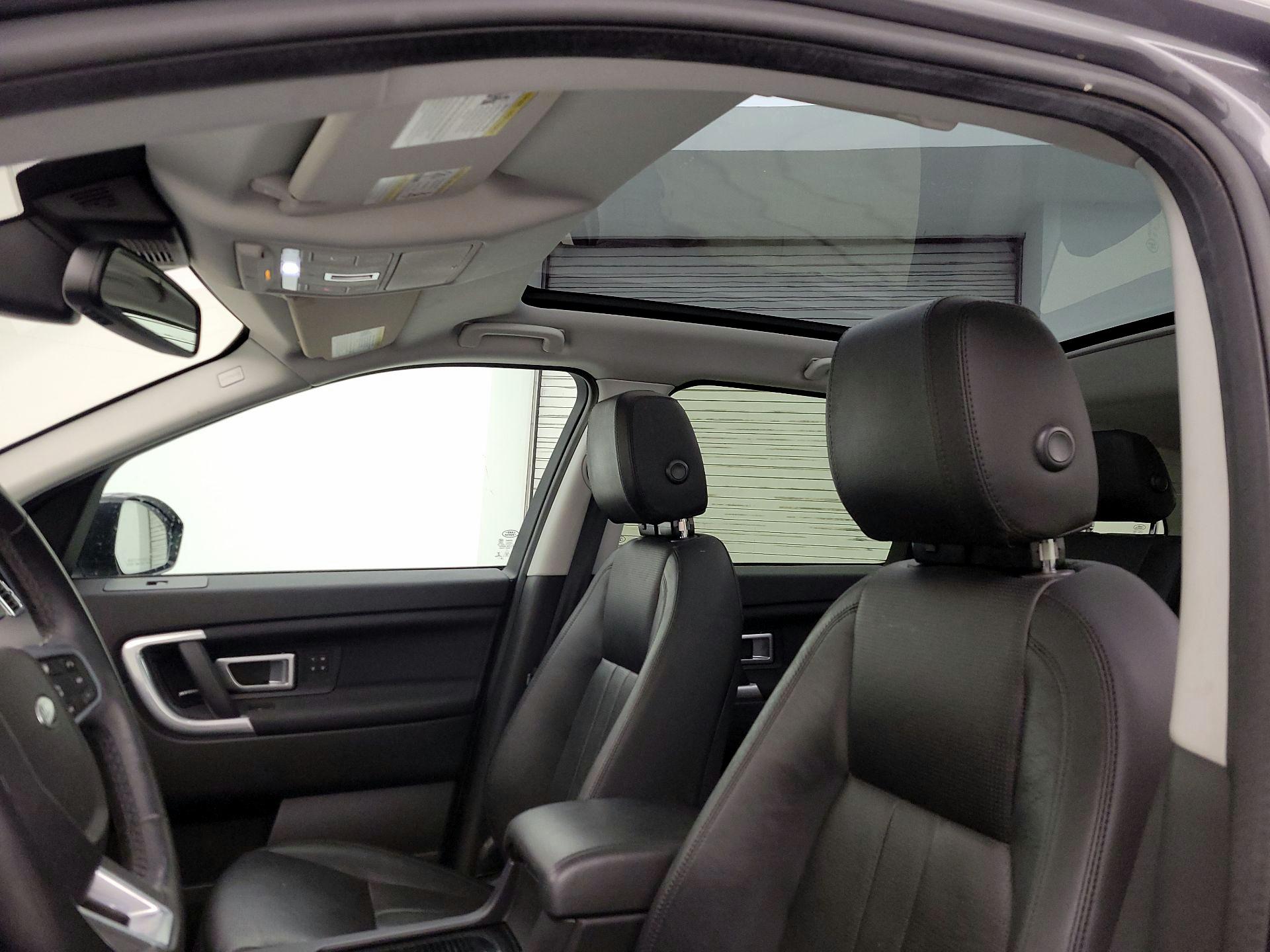 Thumbnail: 2019 Land Rover Discovery Sport - 20