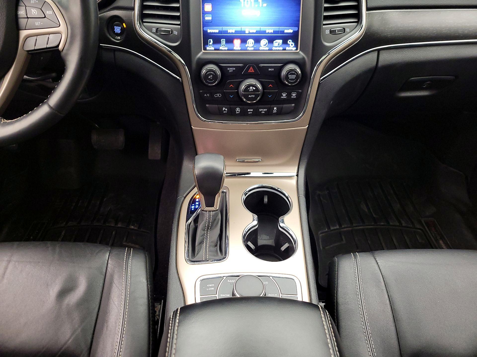 Thumbnail: 2016 Jeep Grand Cherokee - 17