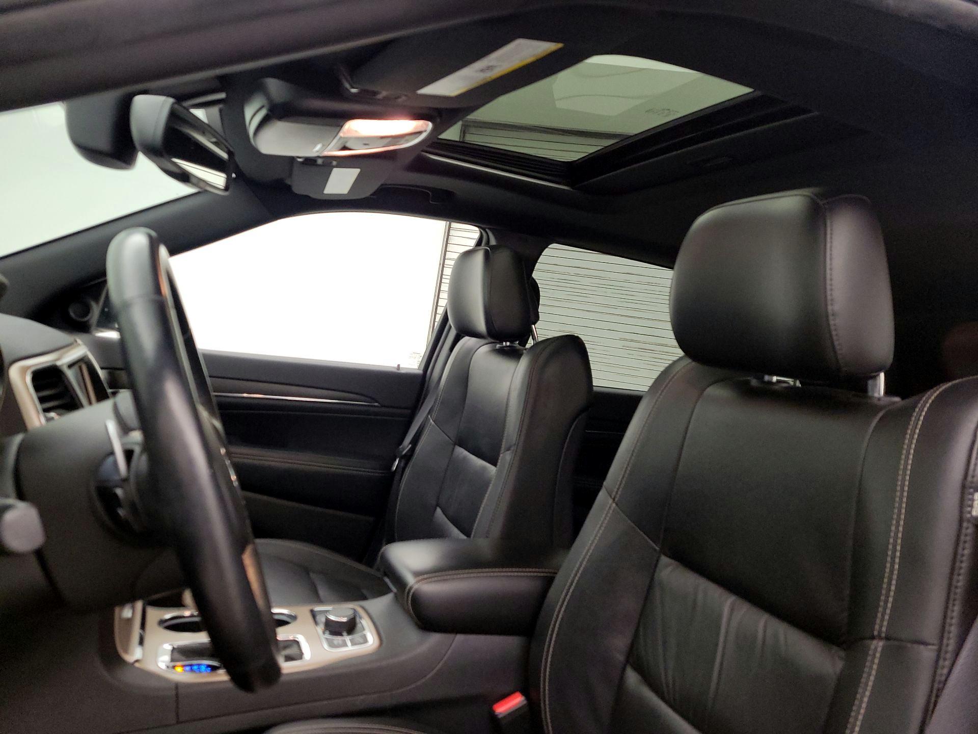 Thumbnail: 2016 Jeep Grand Cherokee - 19