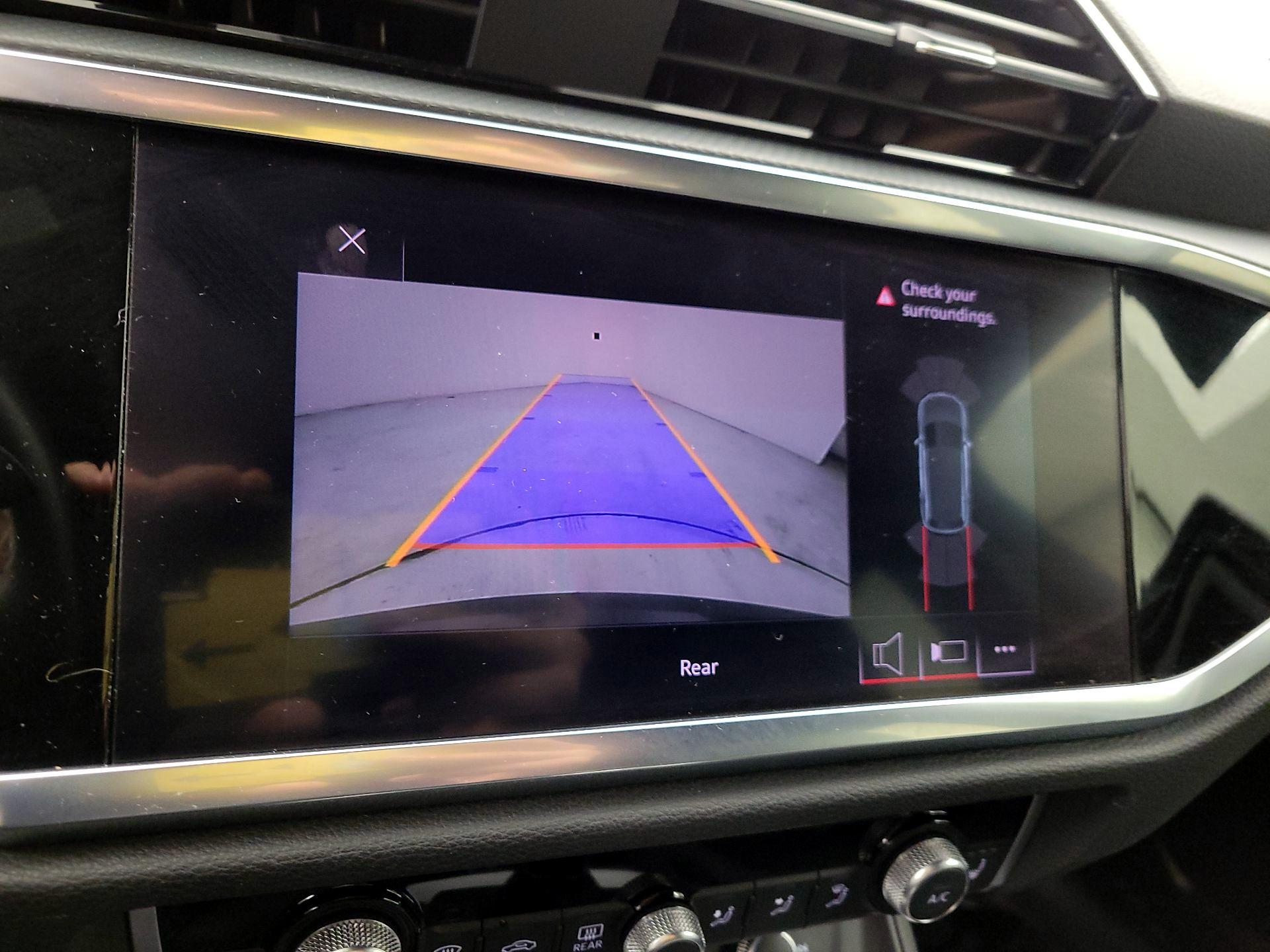 Thumbnail: 2020 Audi Q3 - 13