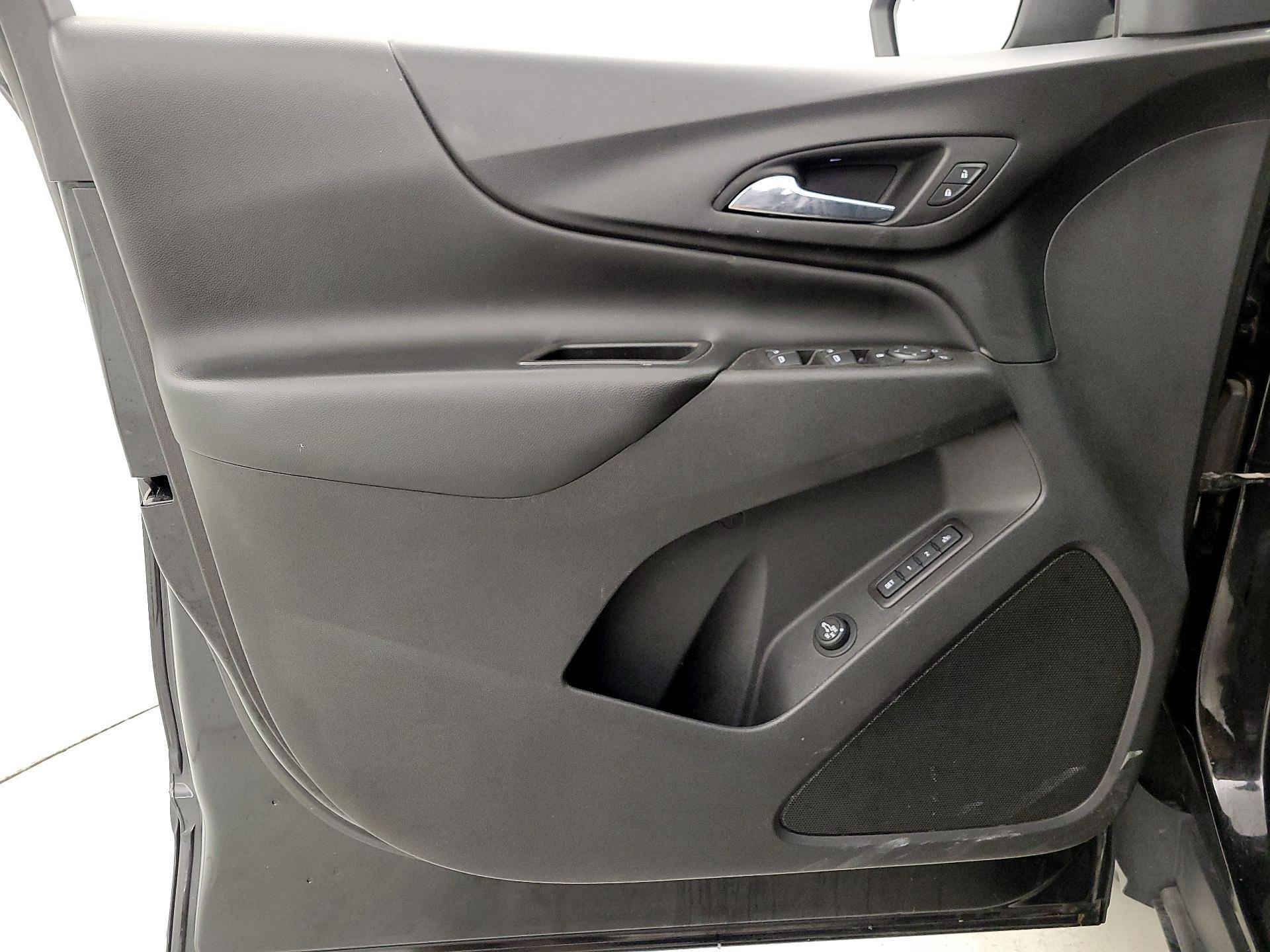 Thumbnail: 2020 Chevrolet Equinox - 12