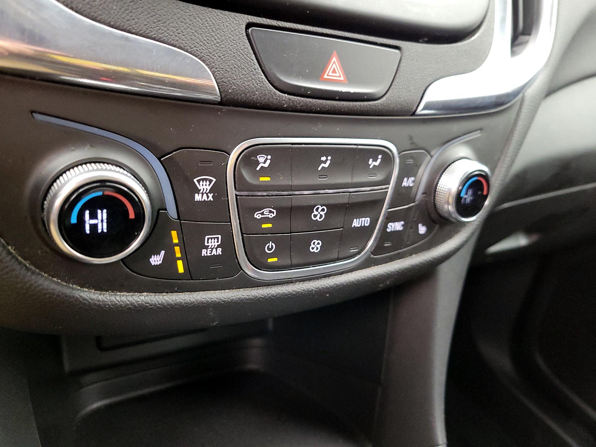 Thumbnail: 2020 Chevrolet Equinox - 16