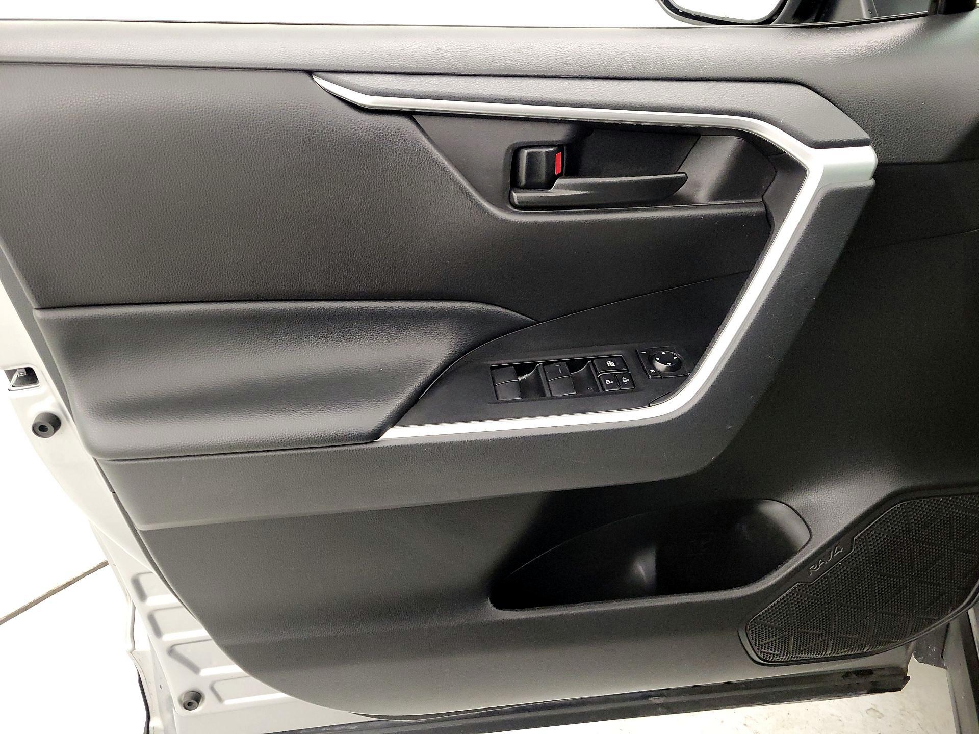 Thumbnail: 2023 Toyota RAV4 - 12