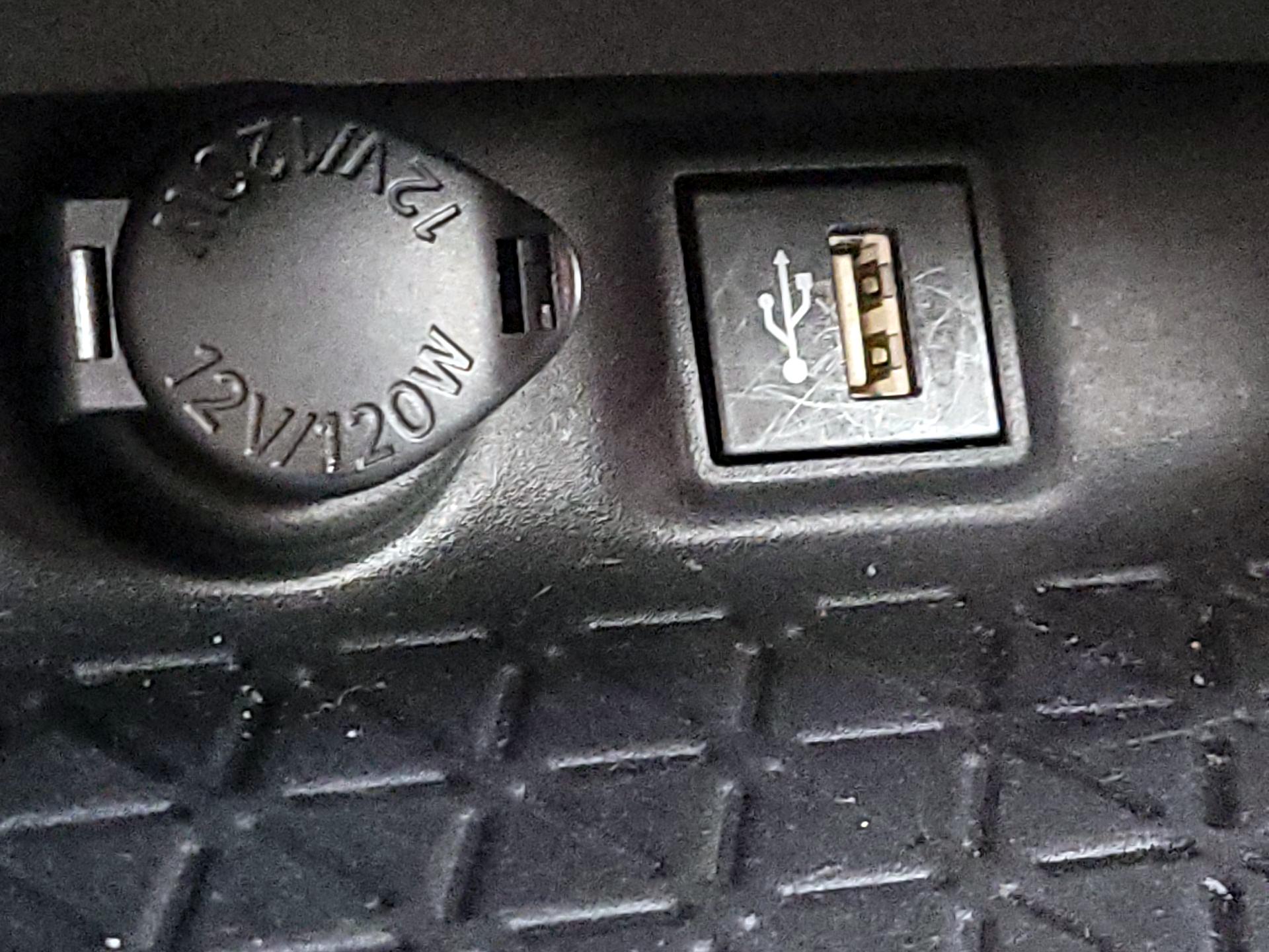 Thumbnail: 2023 Toyota RAV4 - 18