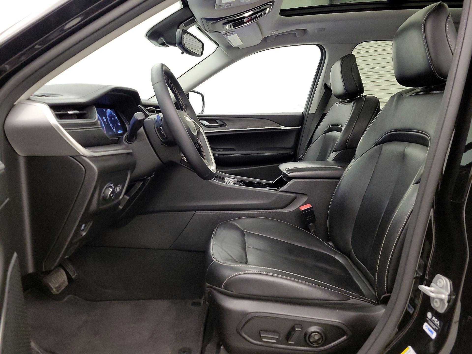 Thumbnail: 2022 Jeep Grand Cherokee - 11