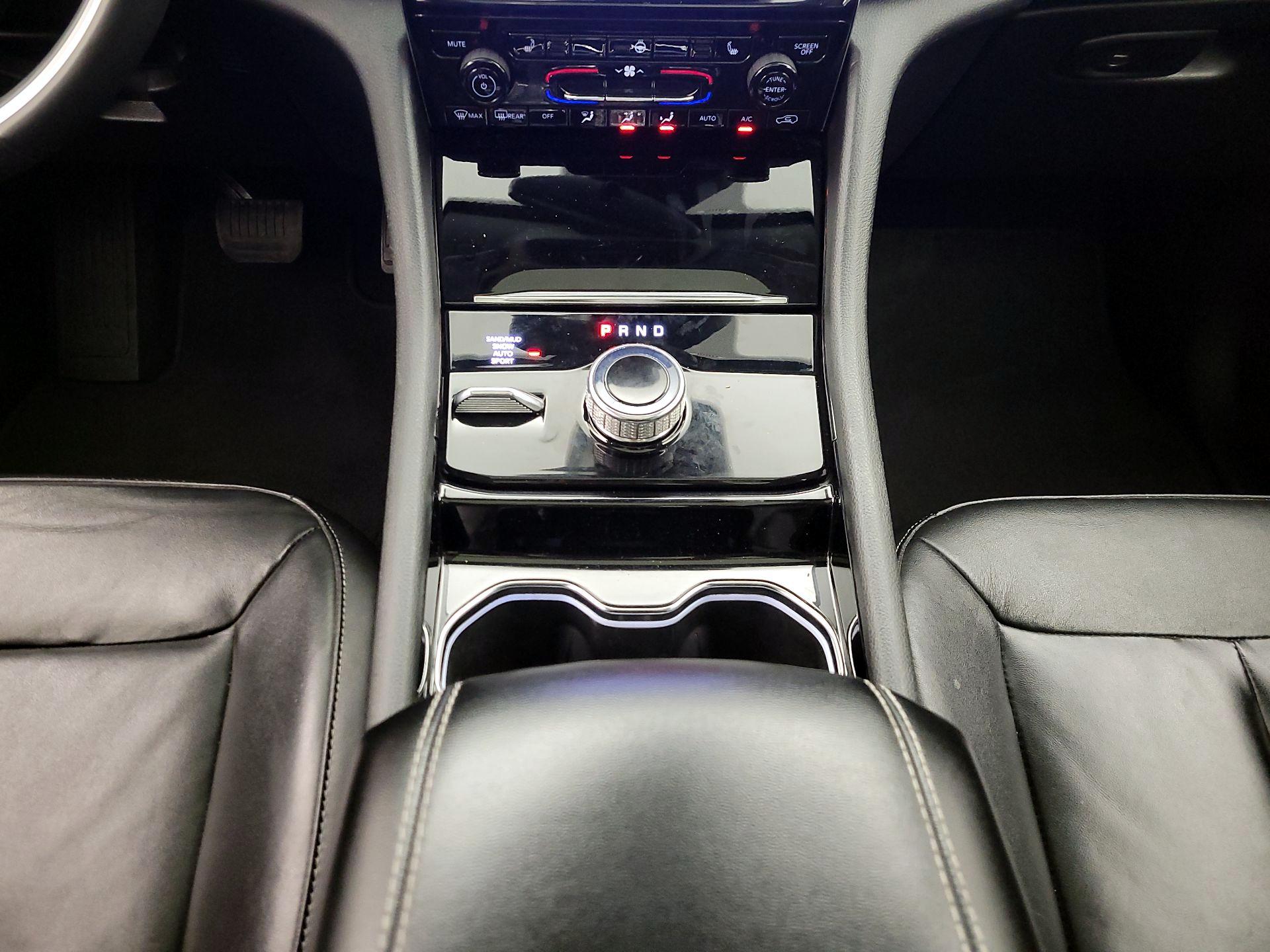 Thumbnail: 2022 Jeep Grand Cherokee - 18