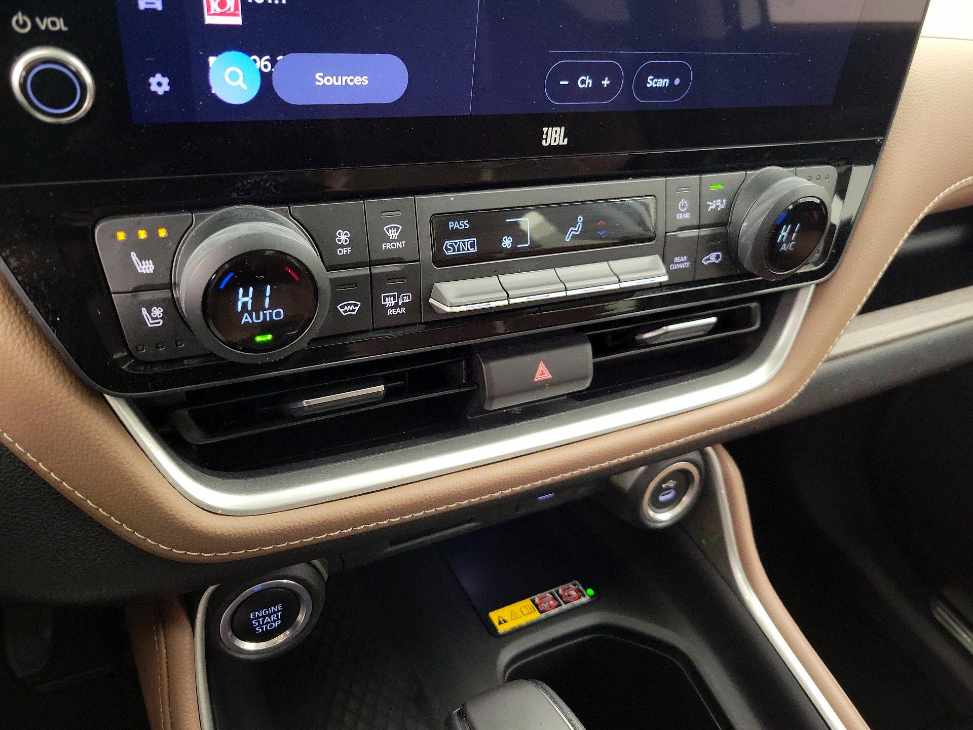 Thumbnail: 2024 Toyota Grand Highlander - 16