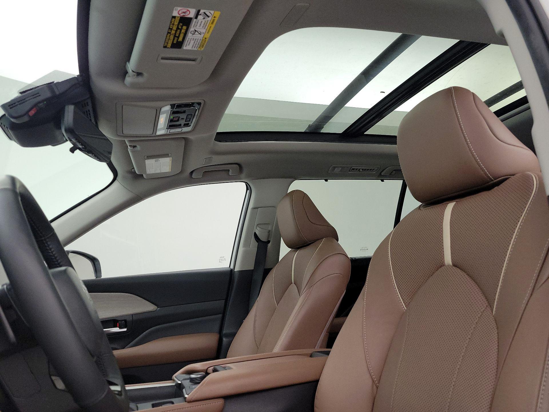 Thumbnail: 2024 Toyota Grand Highlander - 18