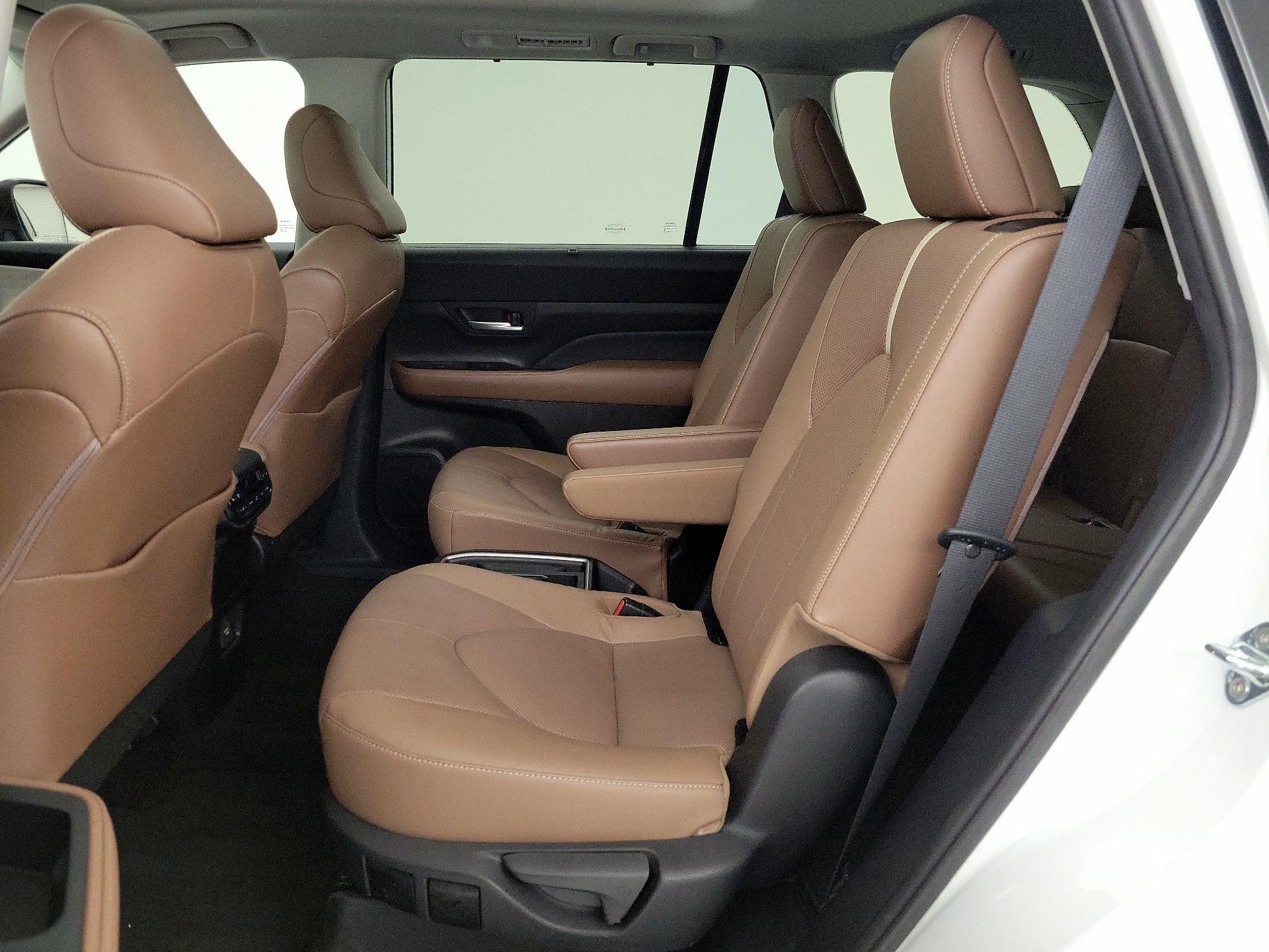 Thumbnail: 2024 Toyota Grand Highlander - 19