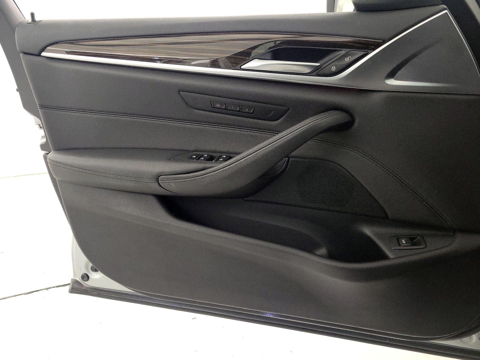 Thumbnail: 2018 BMW 5 Series - 12