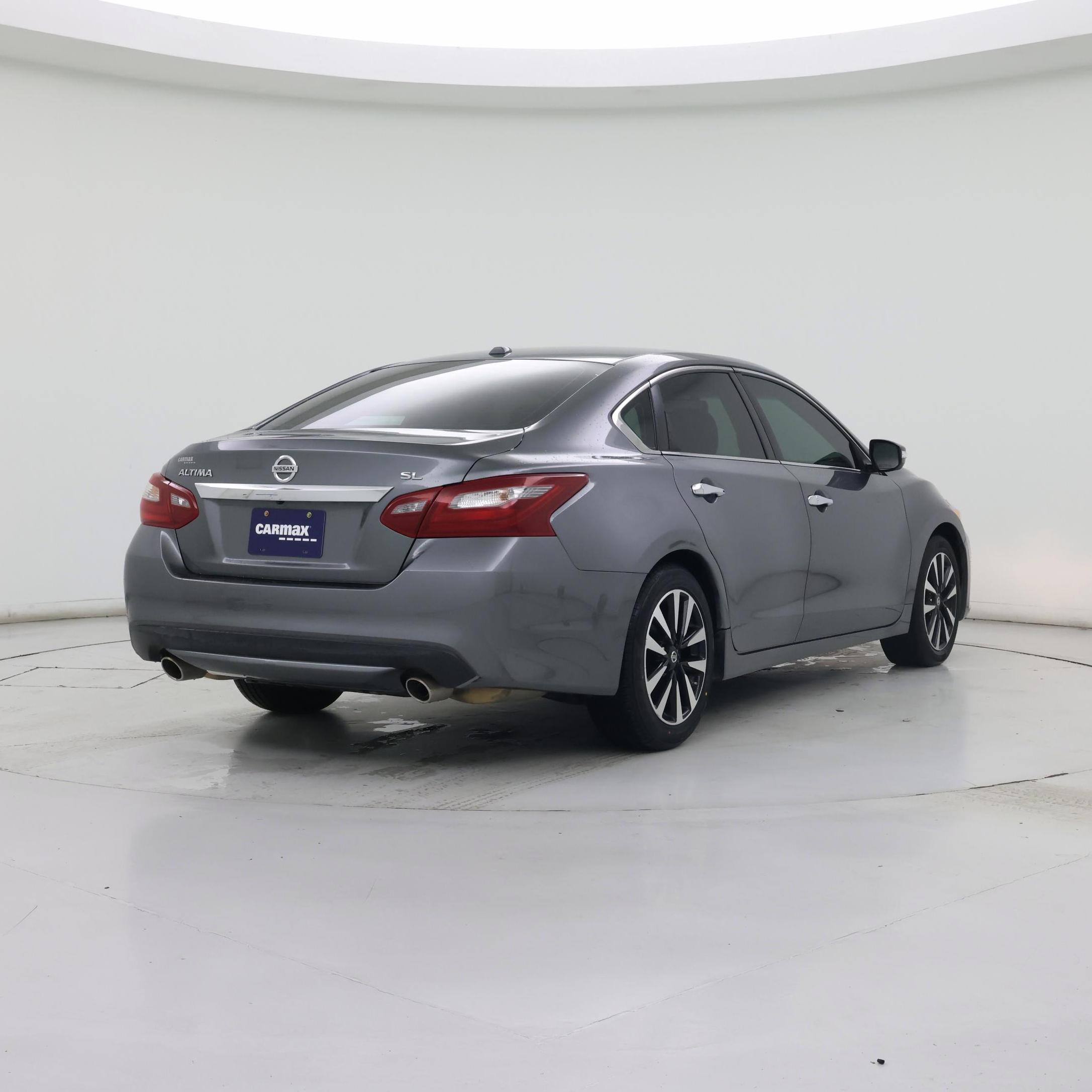 Thumbnail: 2018 Nissan Altima - 8