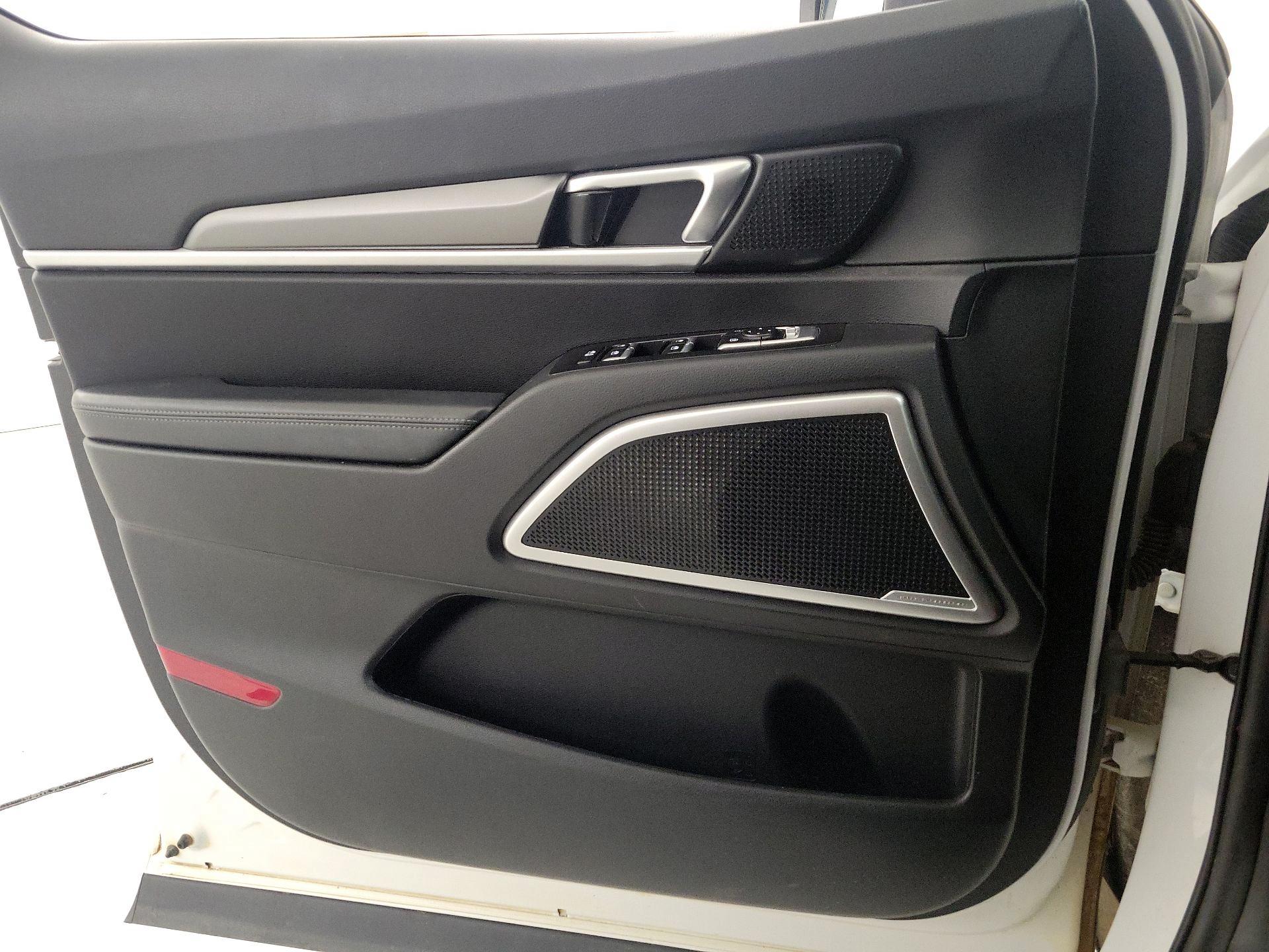 Thumbnail: 2020 Kia Telluride - 12