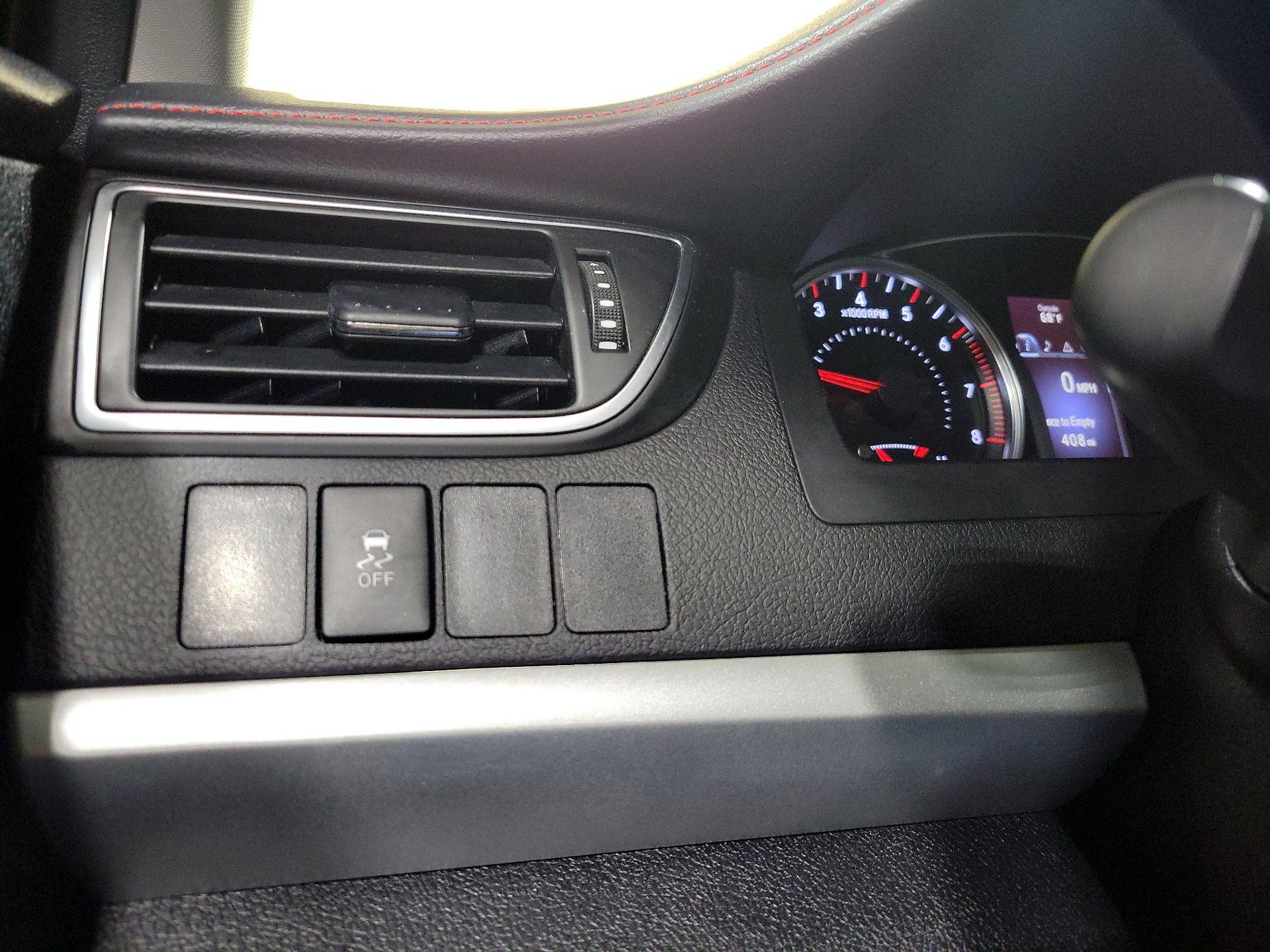 Thumbnail: 2015 Toyota Camry - 13